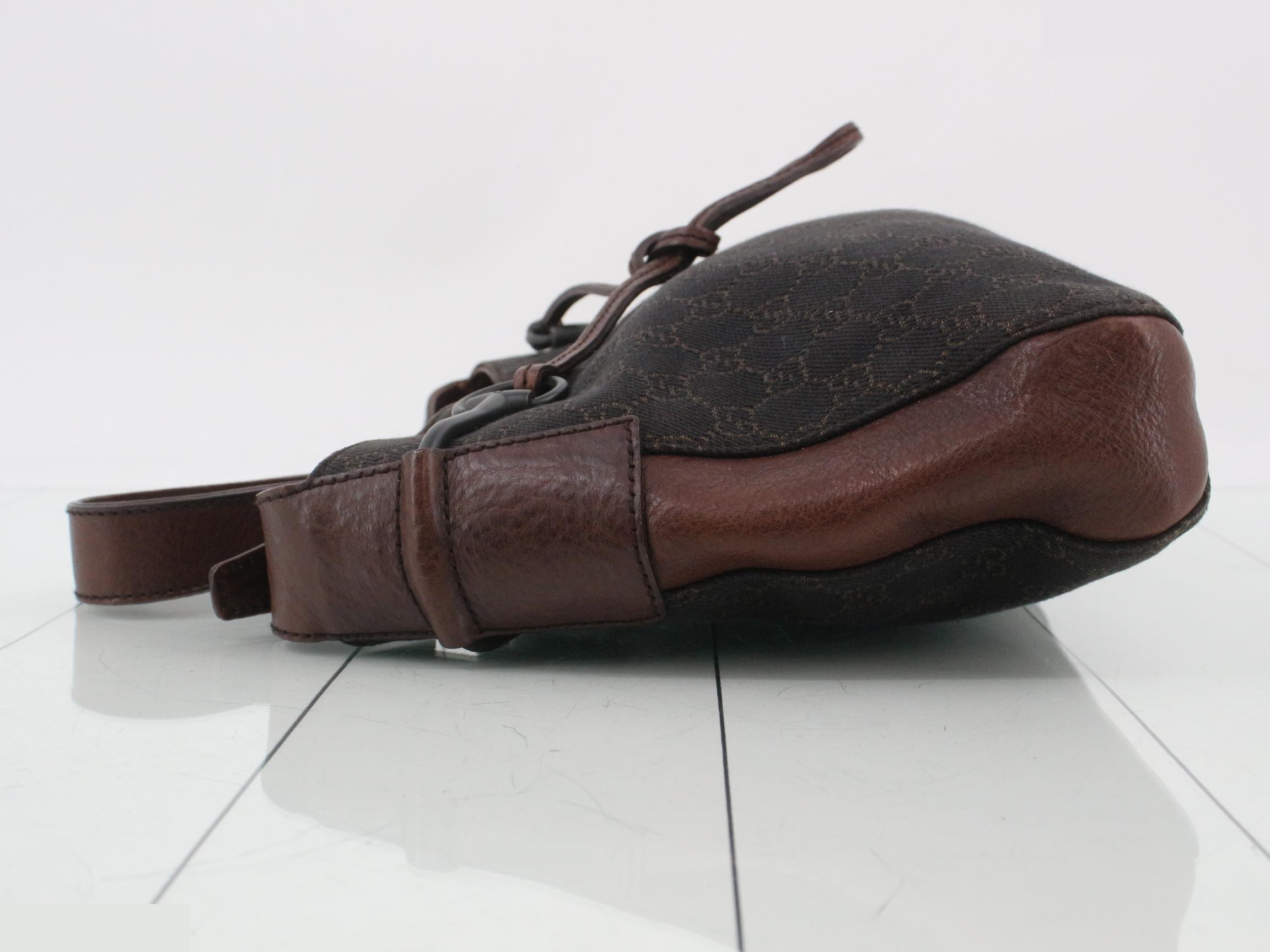 GG Canvas Horsebit Shoulder Bag — view 4