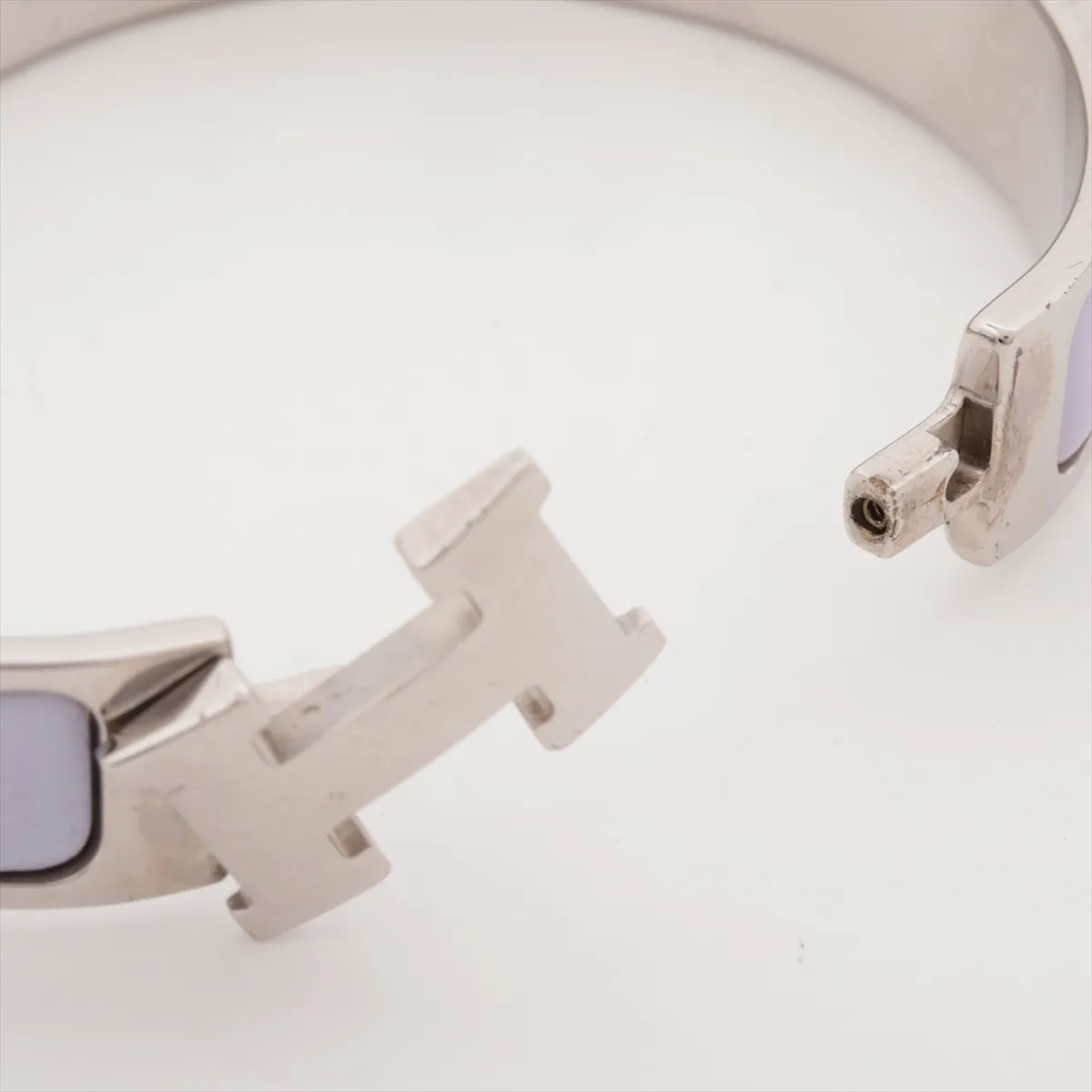 Clic Clac H Bangle Bracelet, Enamel x Metal, Lavender, — view 5