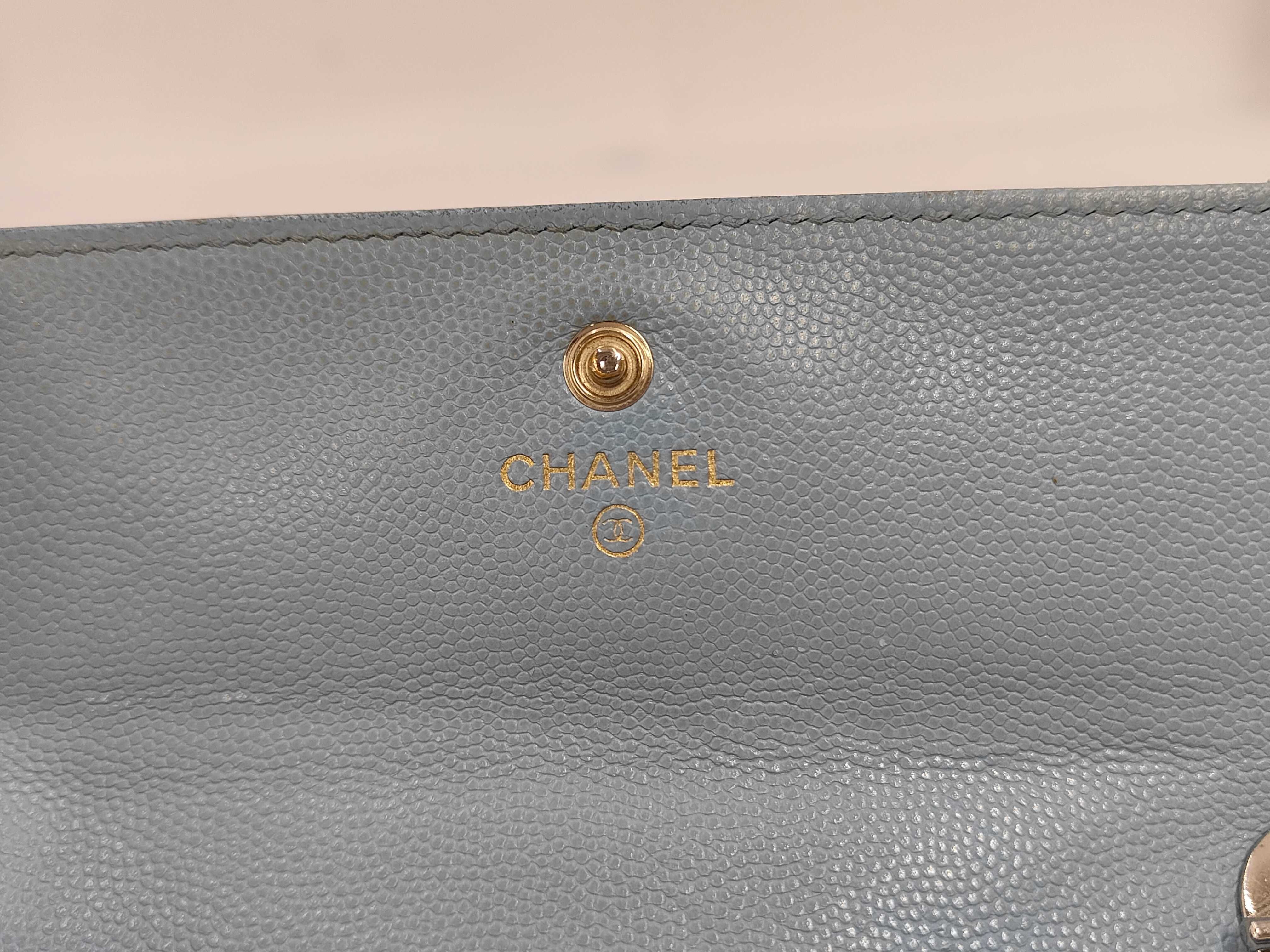 Caviar Skin Matelassé Chain Wallet — view 12
