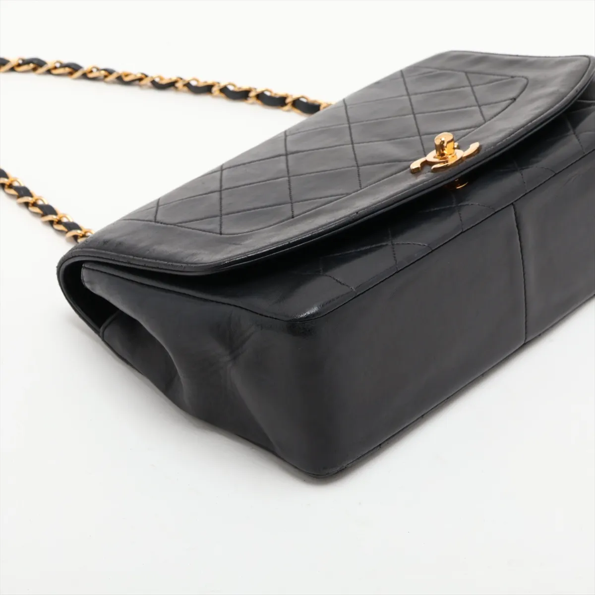 Matelassé Lambskin Single Flap Single Chain Bag, Diana Flap, Black with Gold Hardware, 2066941, Series 2 — view 4