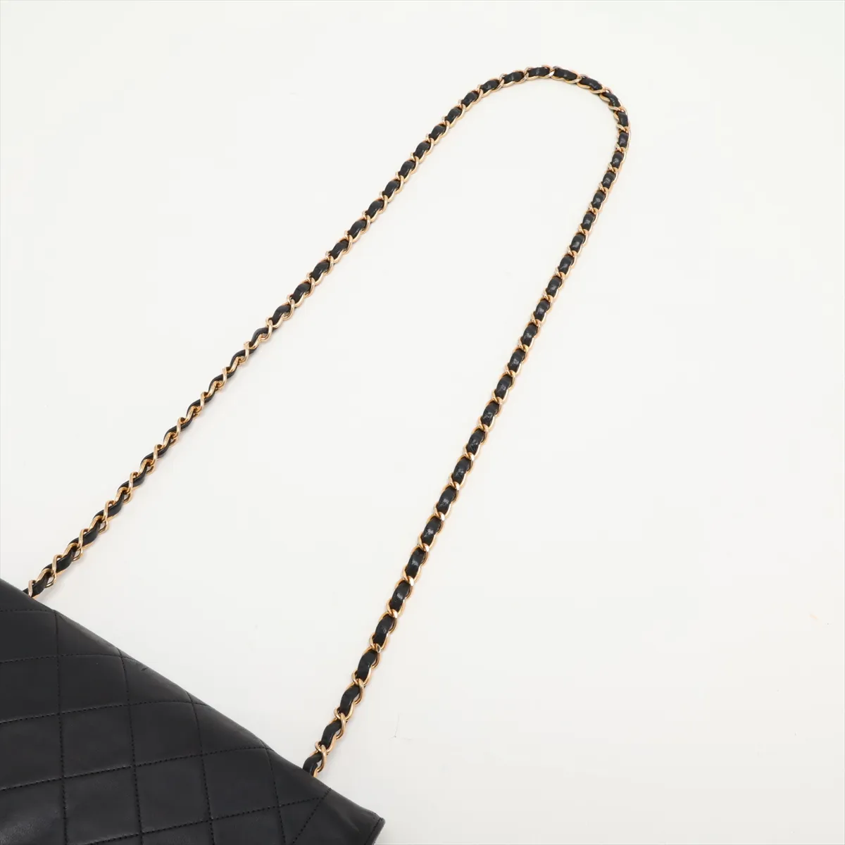 Matelassé Lambskin Single Flap Single Chain Bag, Diana Flap, Black with Gold Hardware, 2066941, Series 2 — view 5