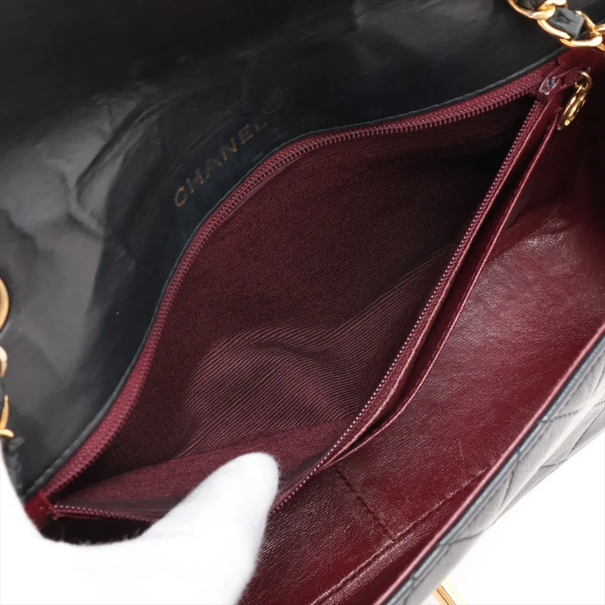 Matelassé Lambskin Single Flap Single Chain Bag, Diana Flap, Black with Gold Hardware, 2066941, Series 2 — view 7