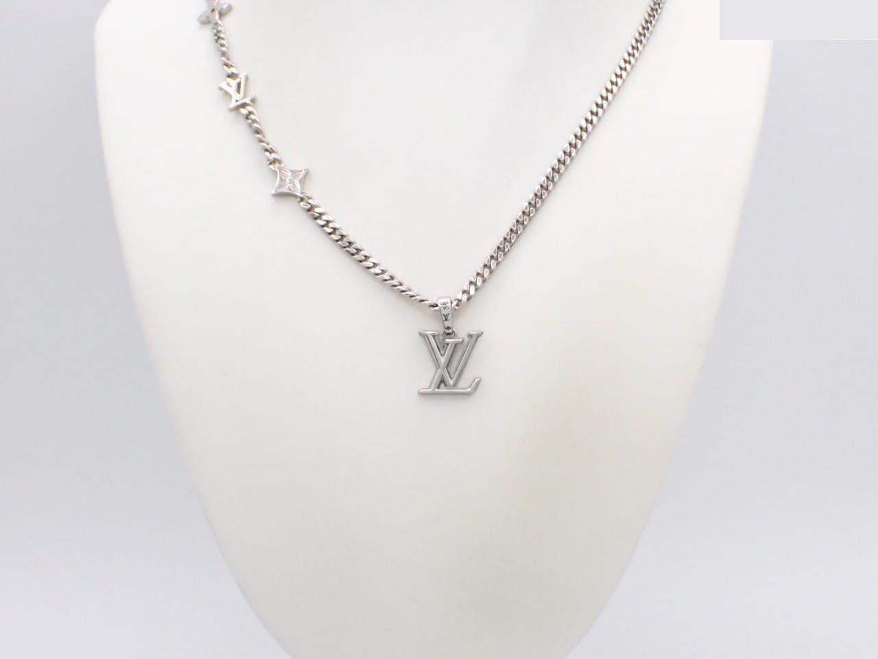 Monogram Row, approximately 65 cm in length.