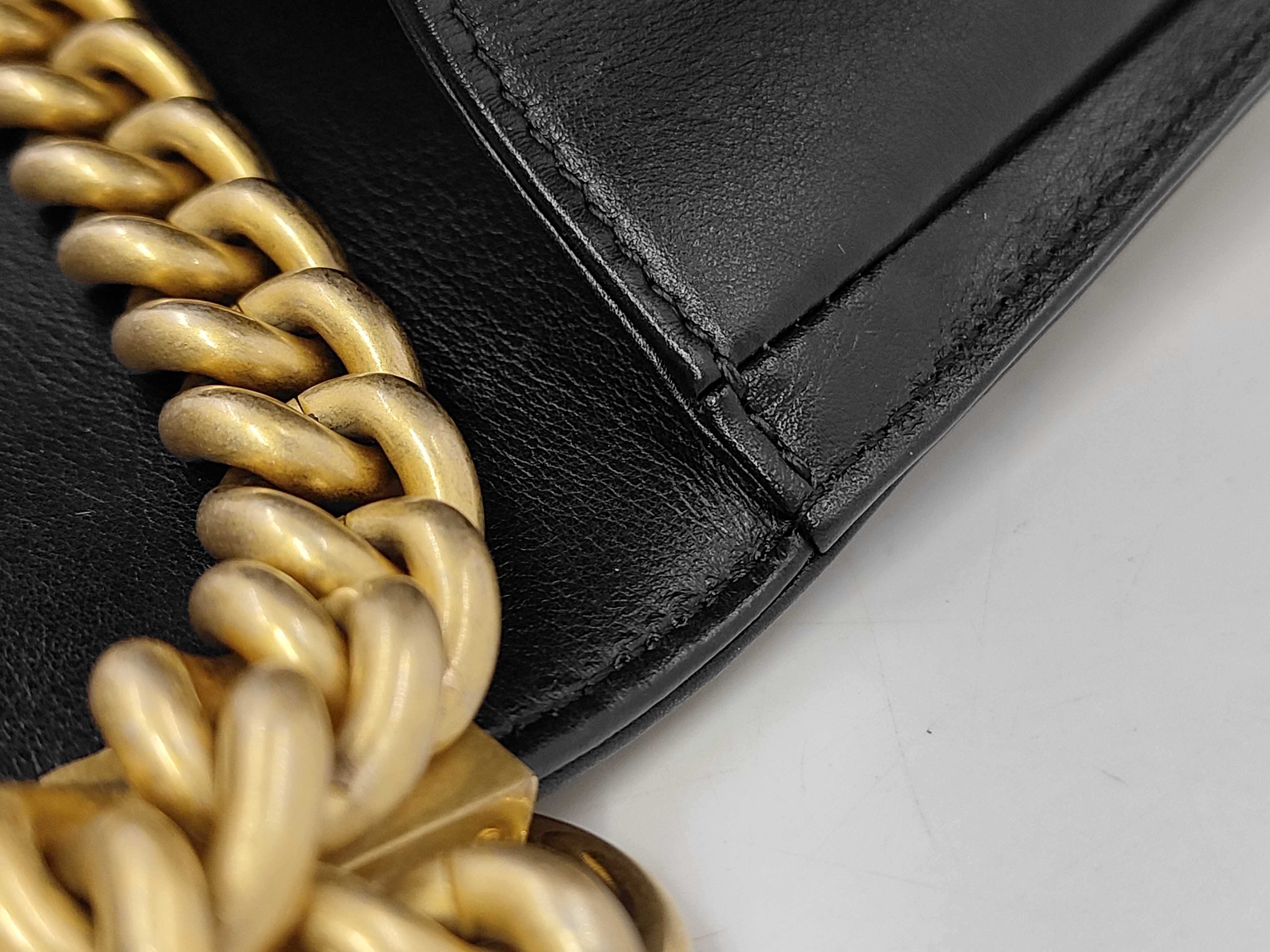 Boy Chanel Matelassé Chain Shoulder Medium Shoulder Bag — view 9