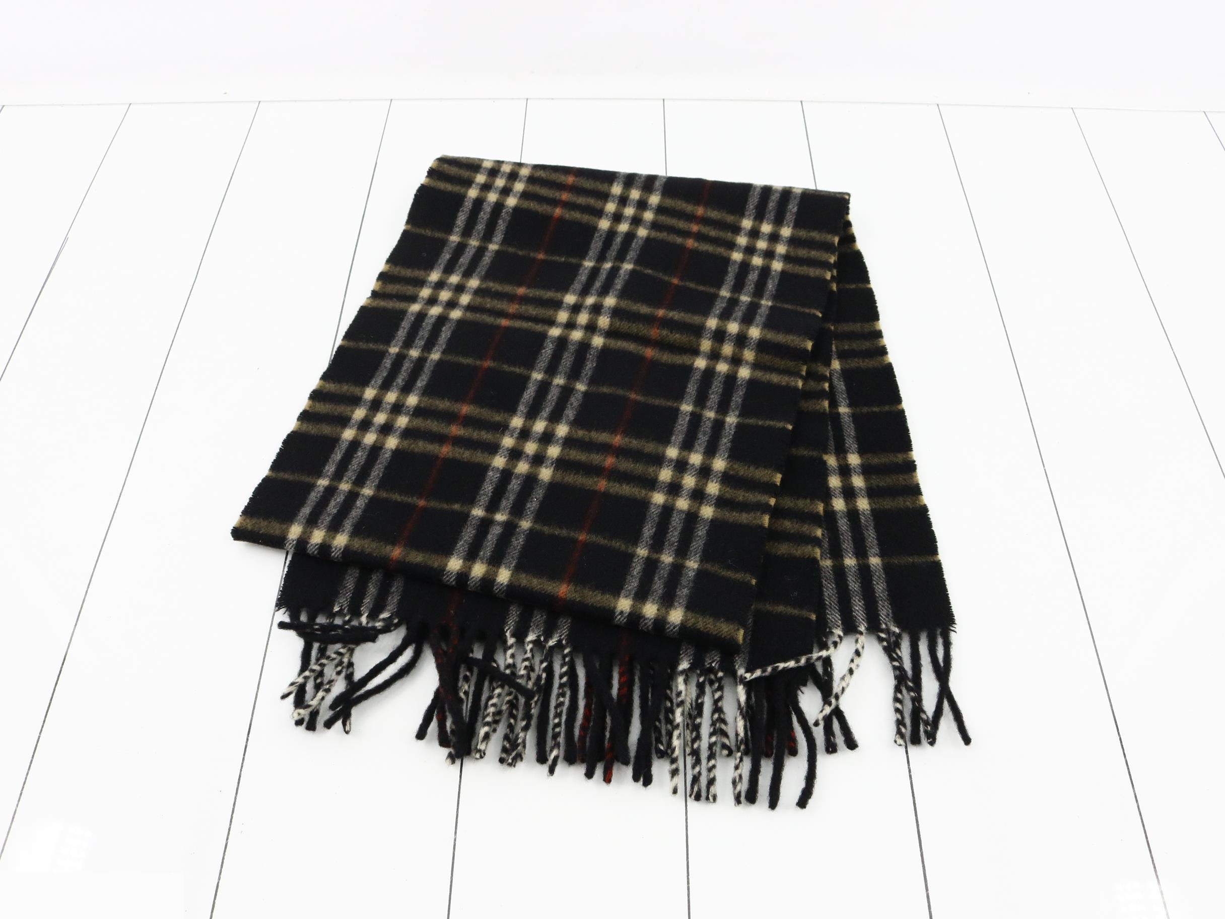 Other lines: Small items, accessories, and scarves — view 3