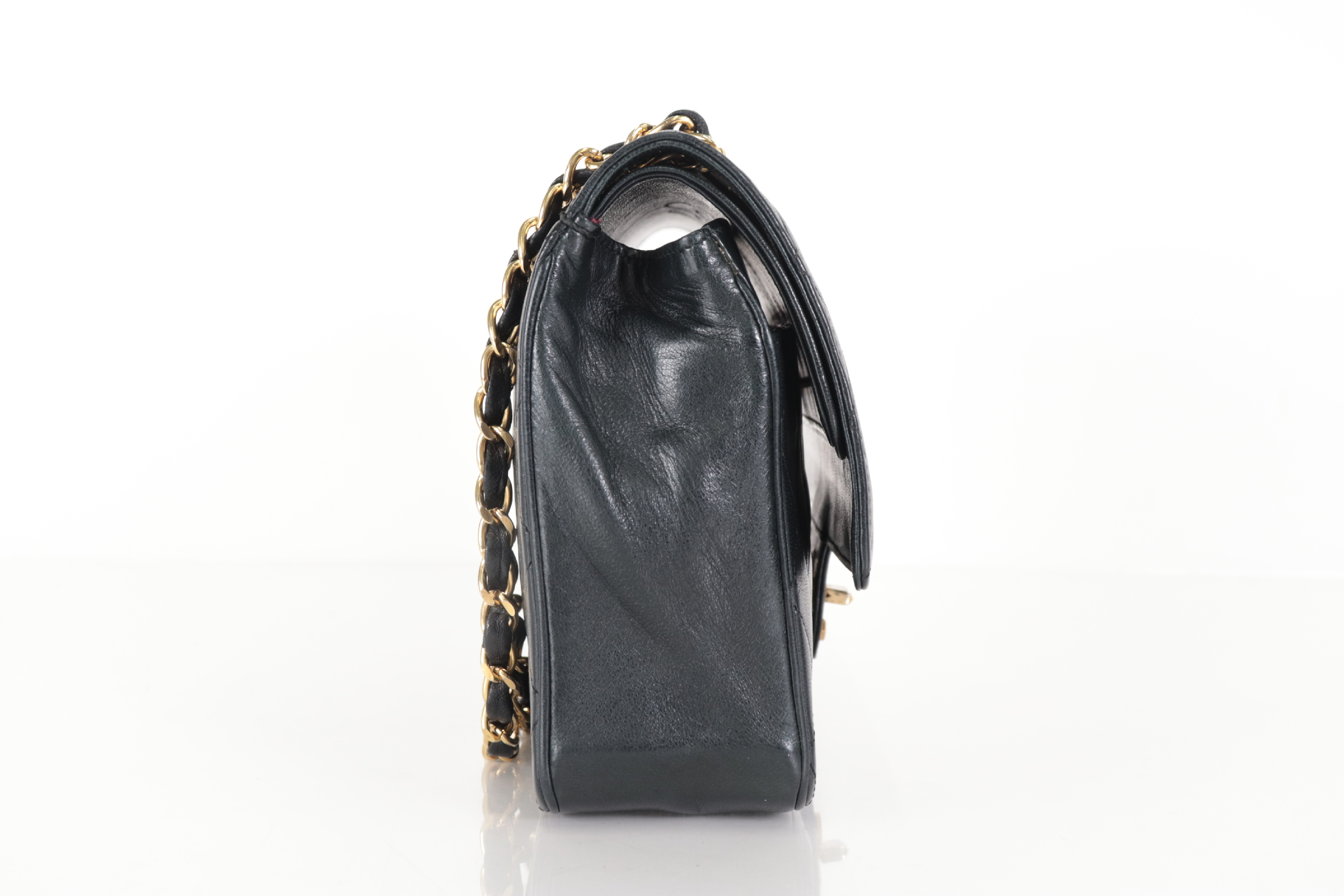 W-flap 25 Lambskin Shoulder Bag (Serial No. 2) — view 4