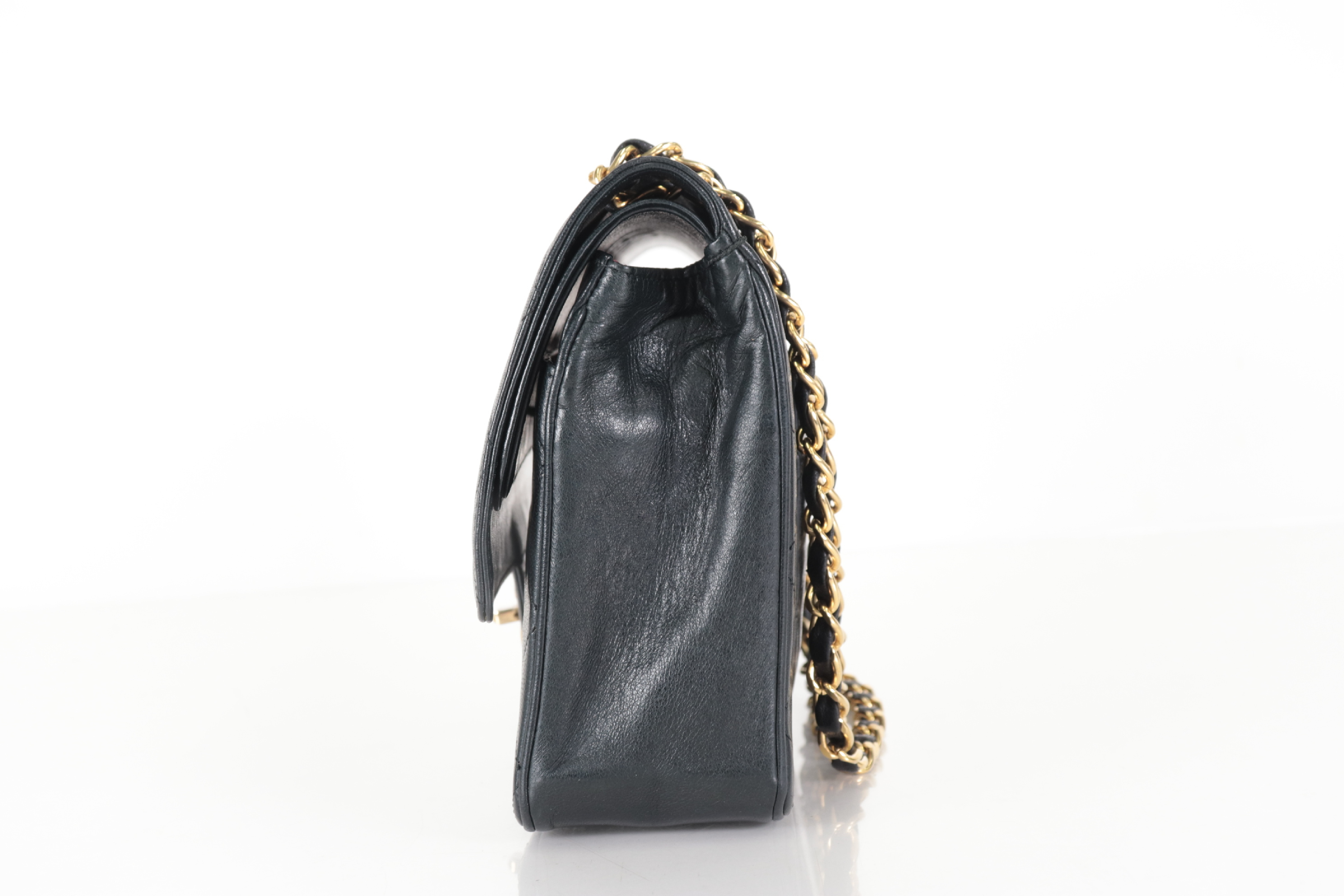 W-flap 25 Lambskin Shoulder Bag (Serial No. 2) — view 5