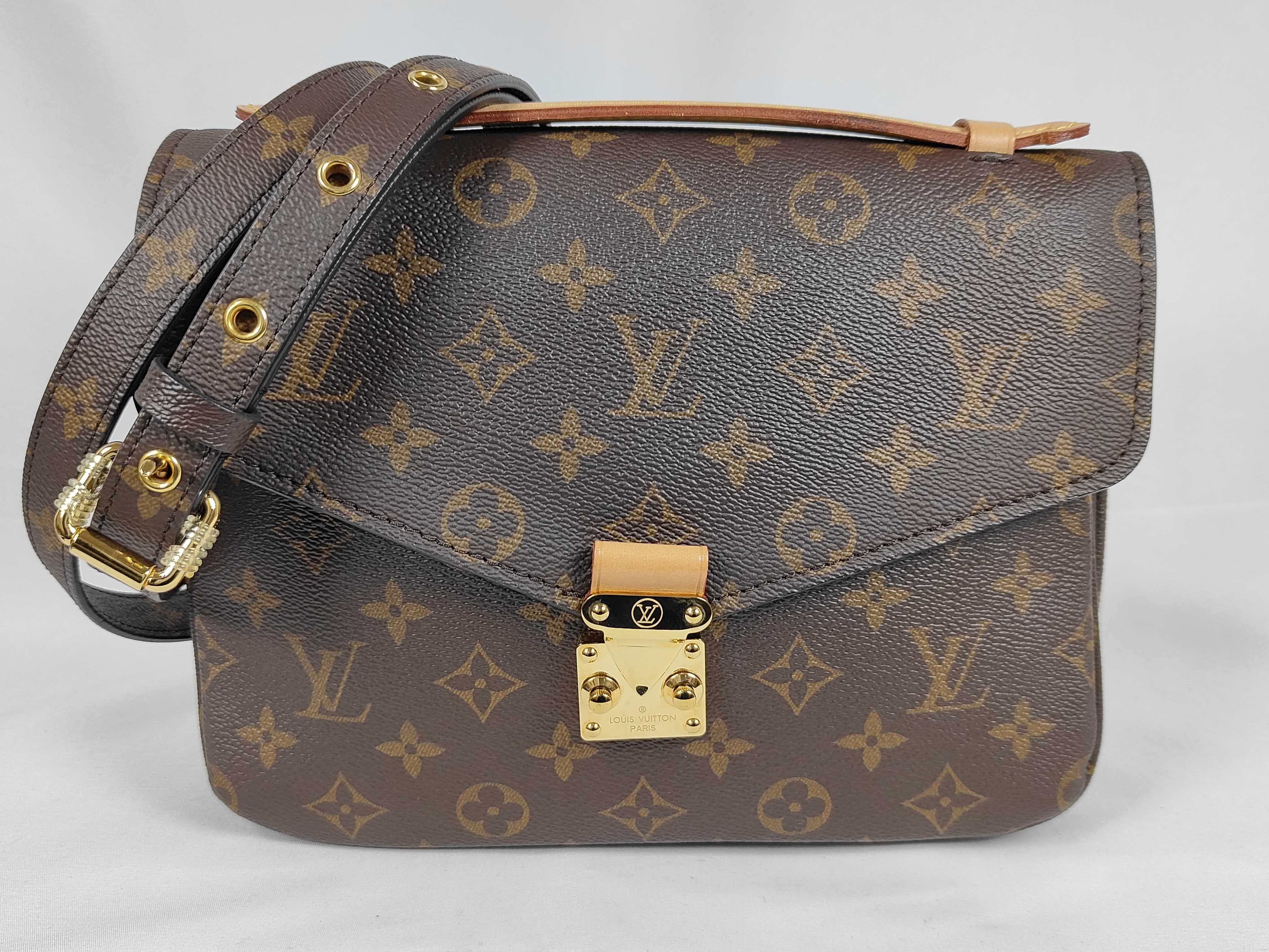 Monogram Pochette Métis MM 2-Way Handbag