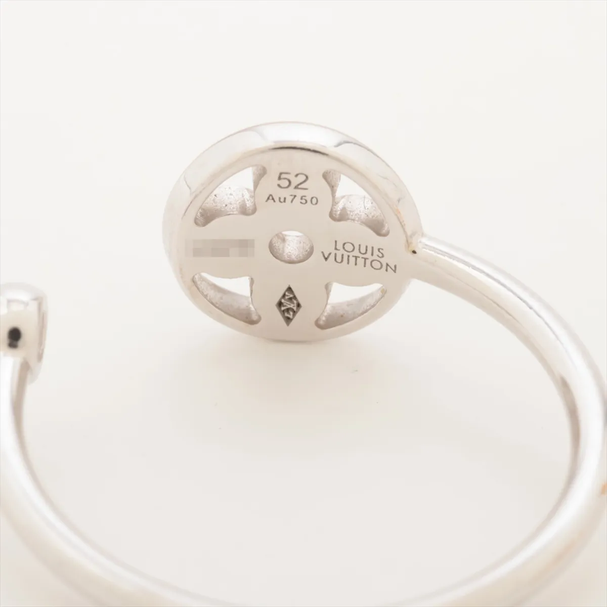 Bague Monogram Idylle Three Gold Diamond Ring 750 (YG x PG x WG) 5.6g 52 372250 Distortion — view 5