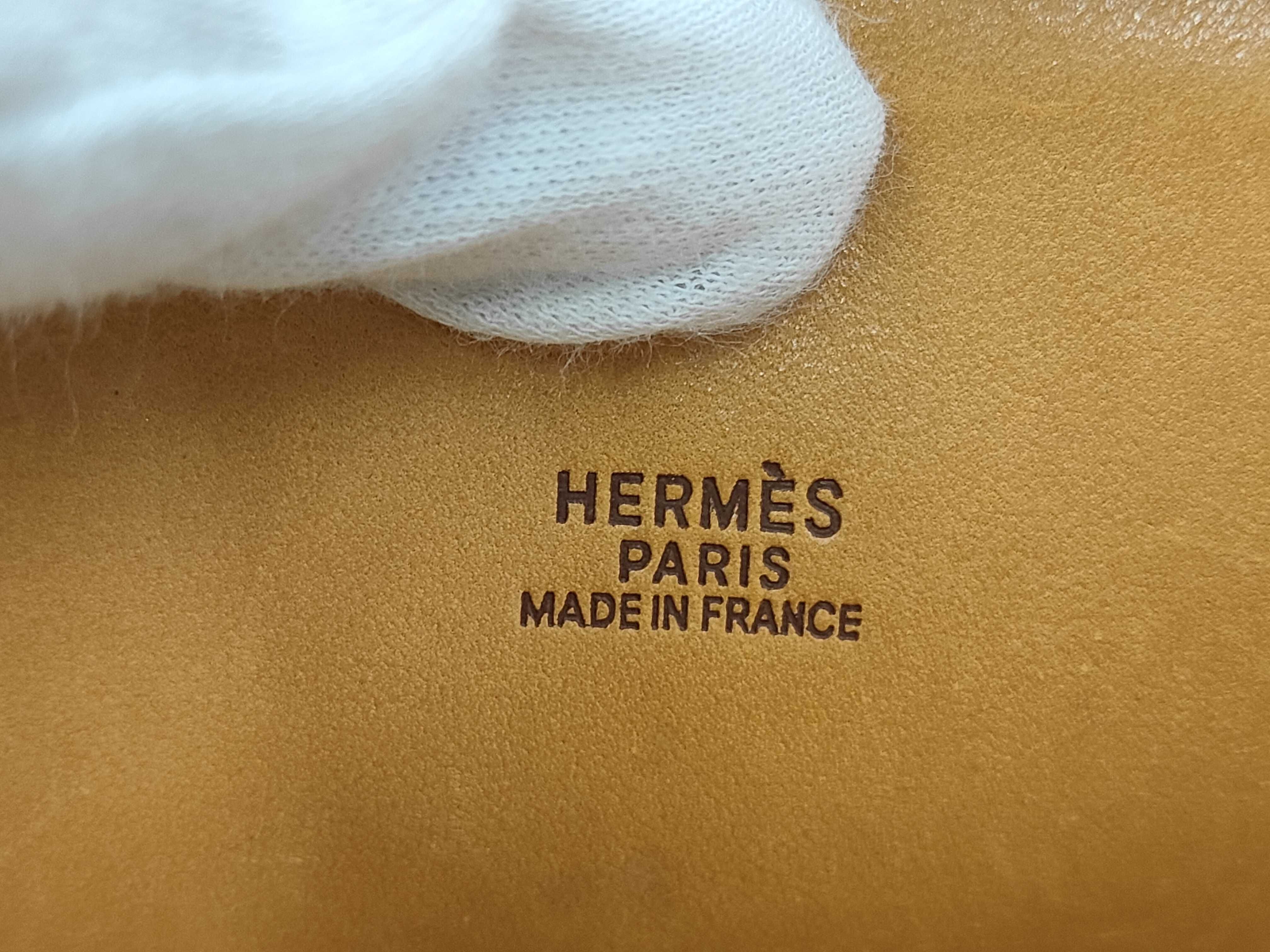Bolide 35 Stamp H Beige Handbag — view 9