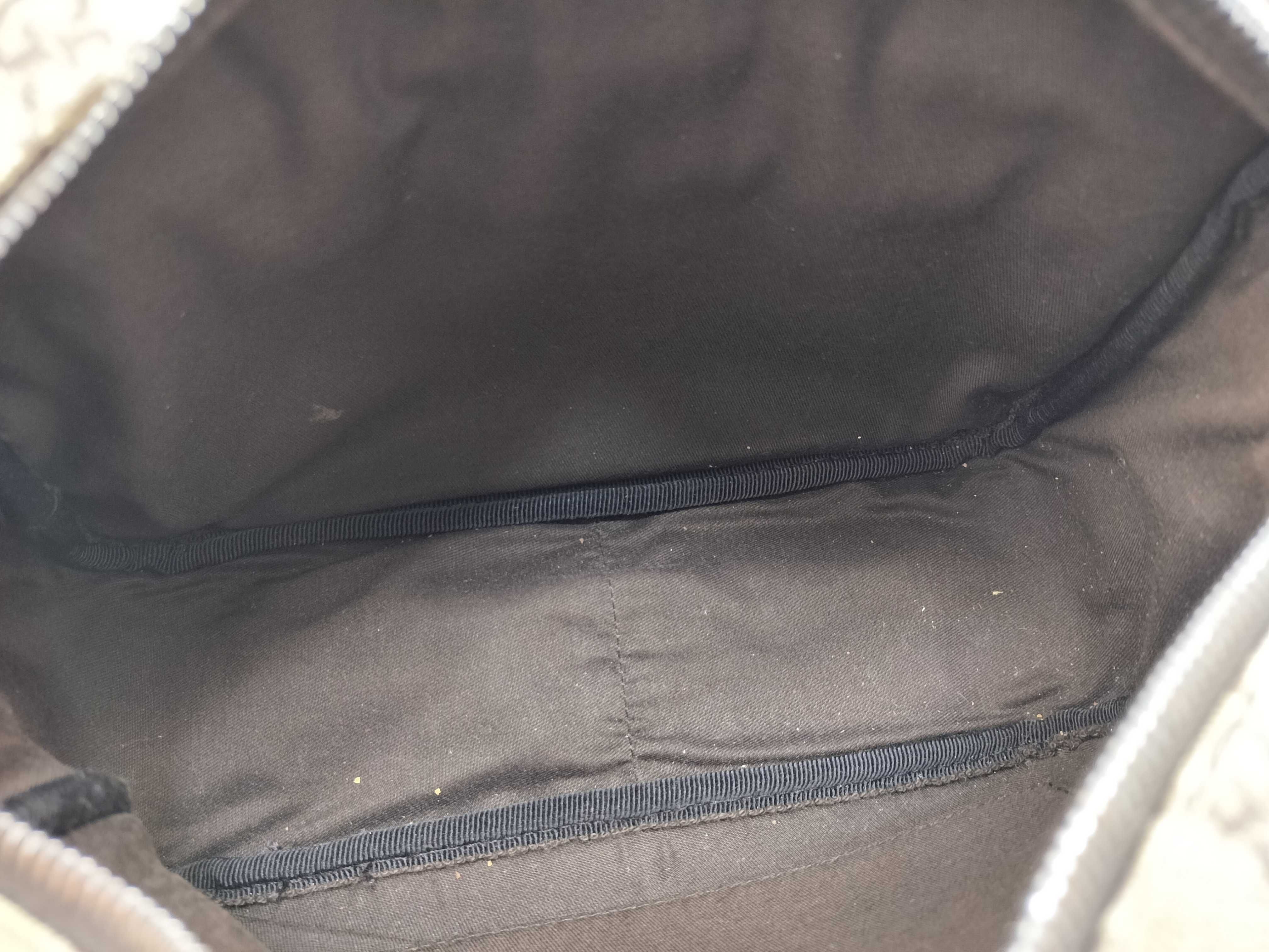GG Supreme 131211 002404 Gucci Second Bag — view 11
