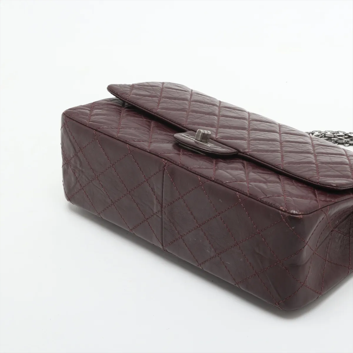Matelasse 2.55 Large Vintage Calf Double Flap Double Chain Bag Bordeaux Gunmetal Hardware A37587 — view 3