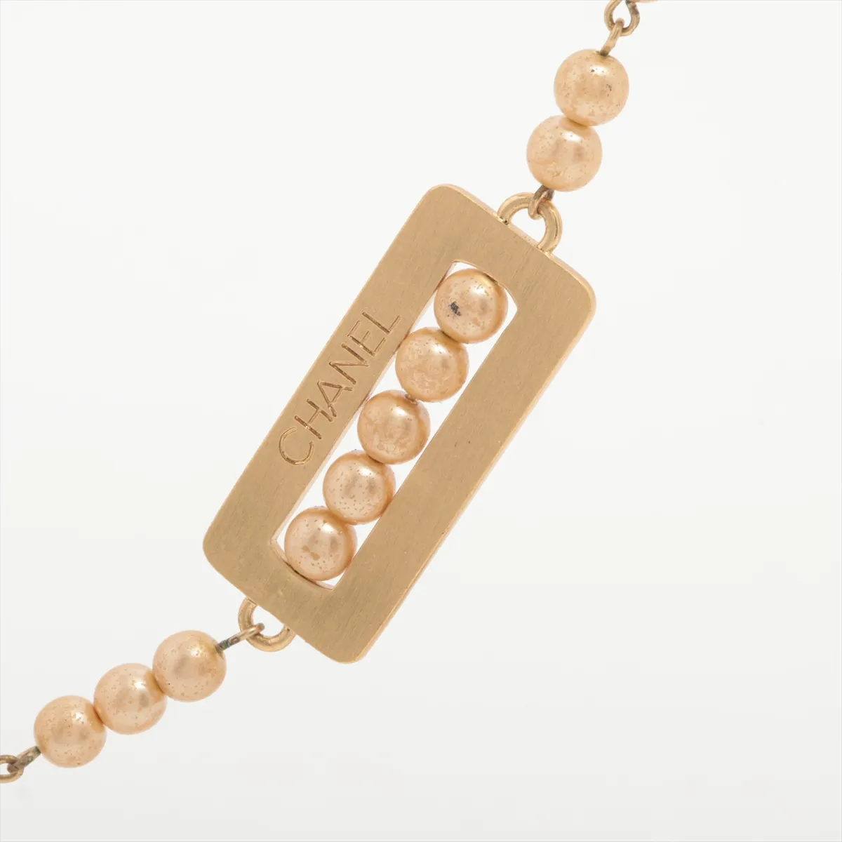 necklace, GP x faux pearl, gold. Shows — view 2