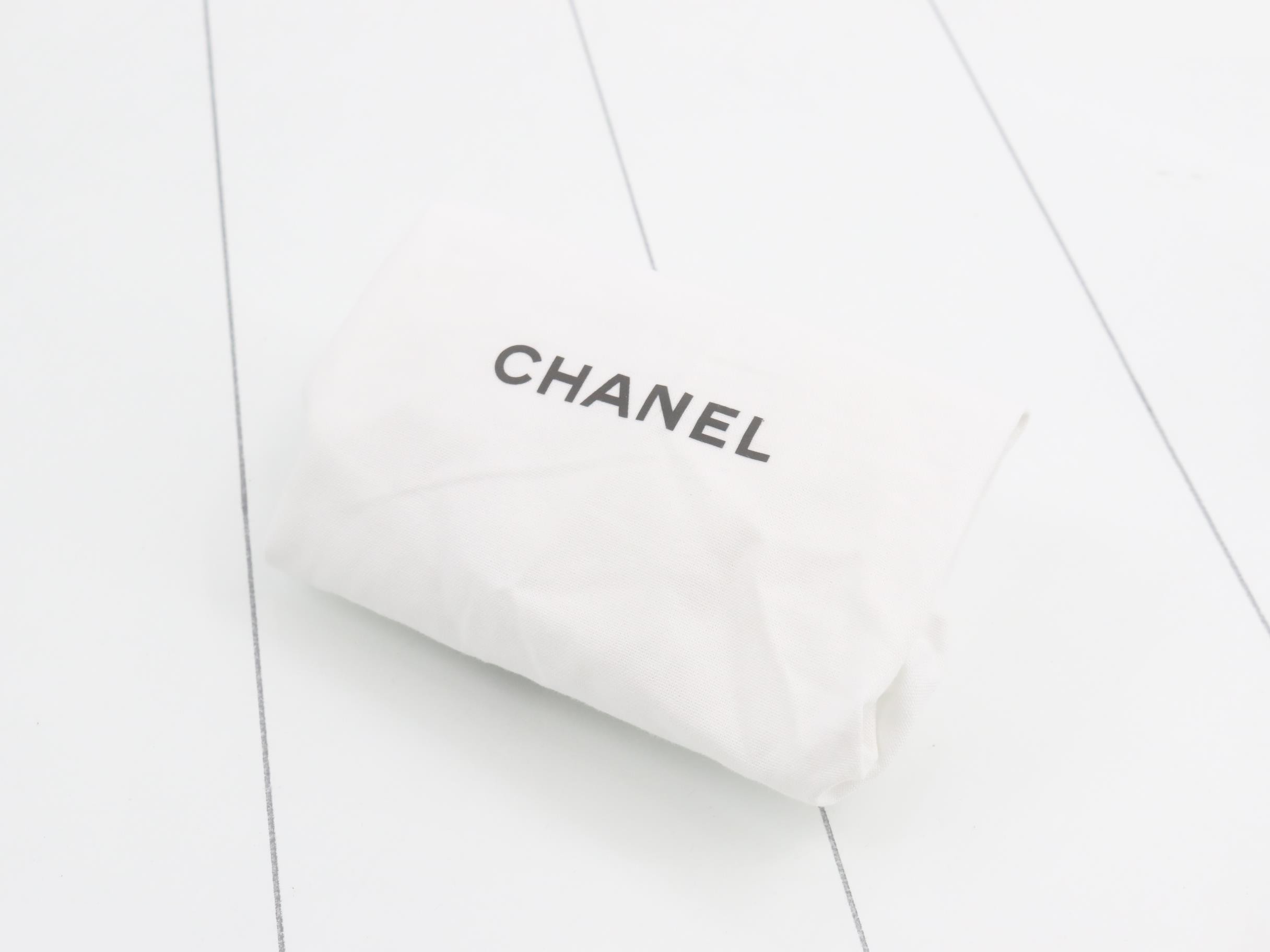 Enamel logo hardware 2-way vanity case — view 5