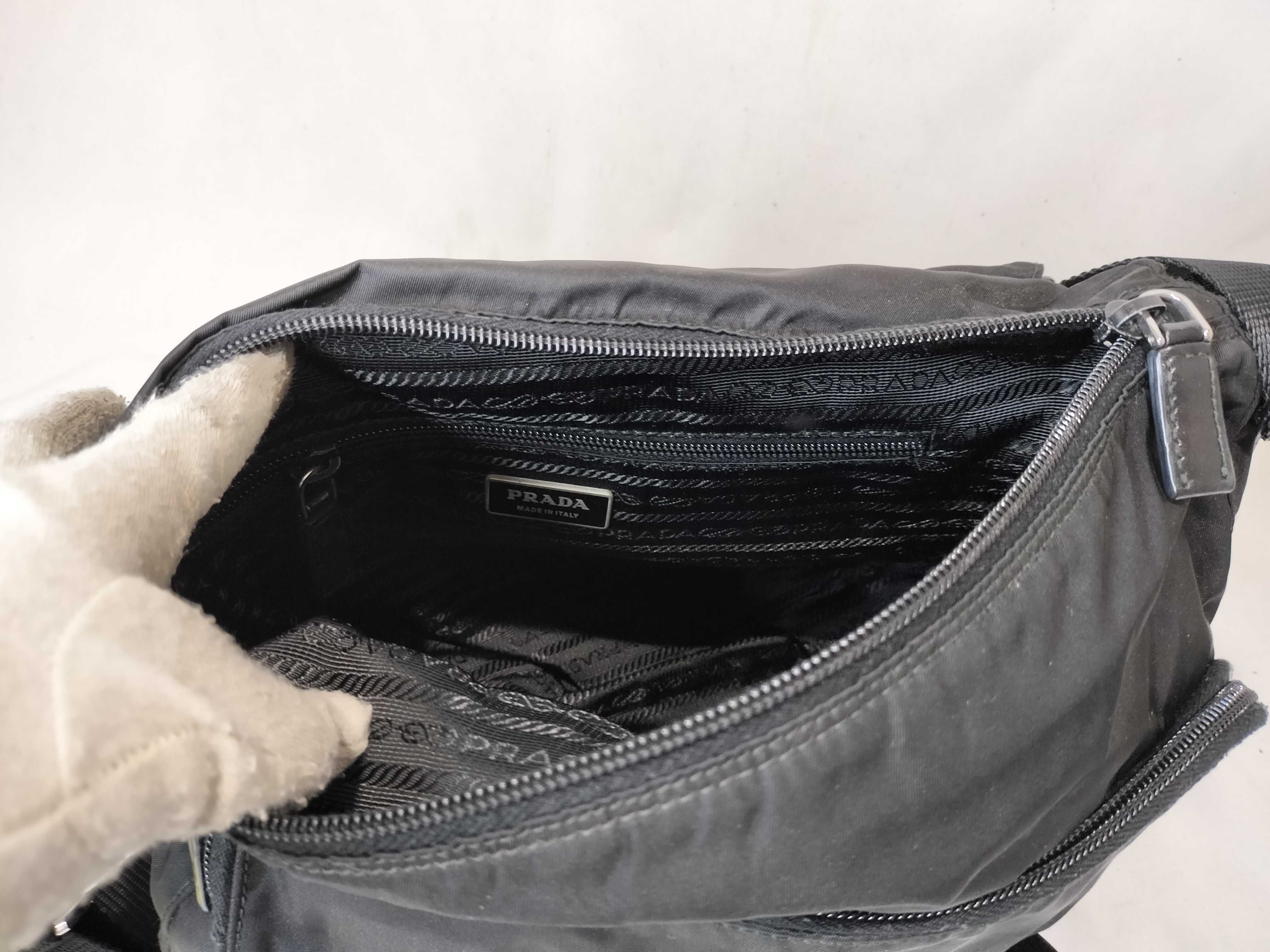 Nylon Messenger Bag Shoulder Bag — view 11