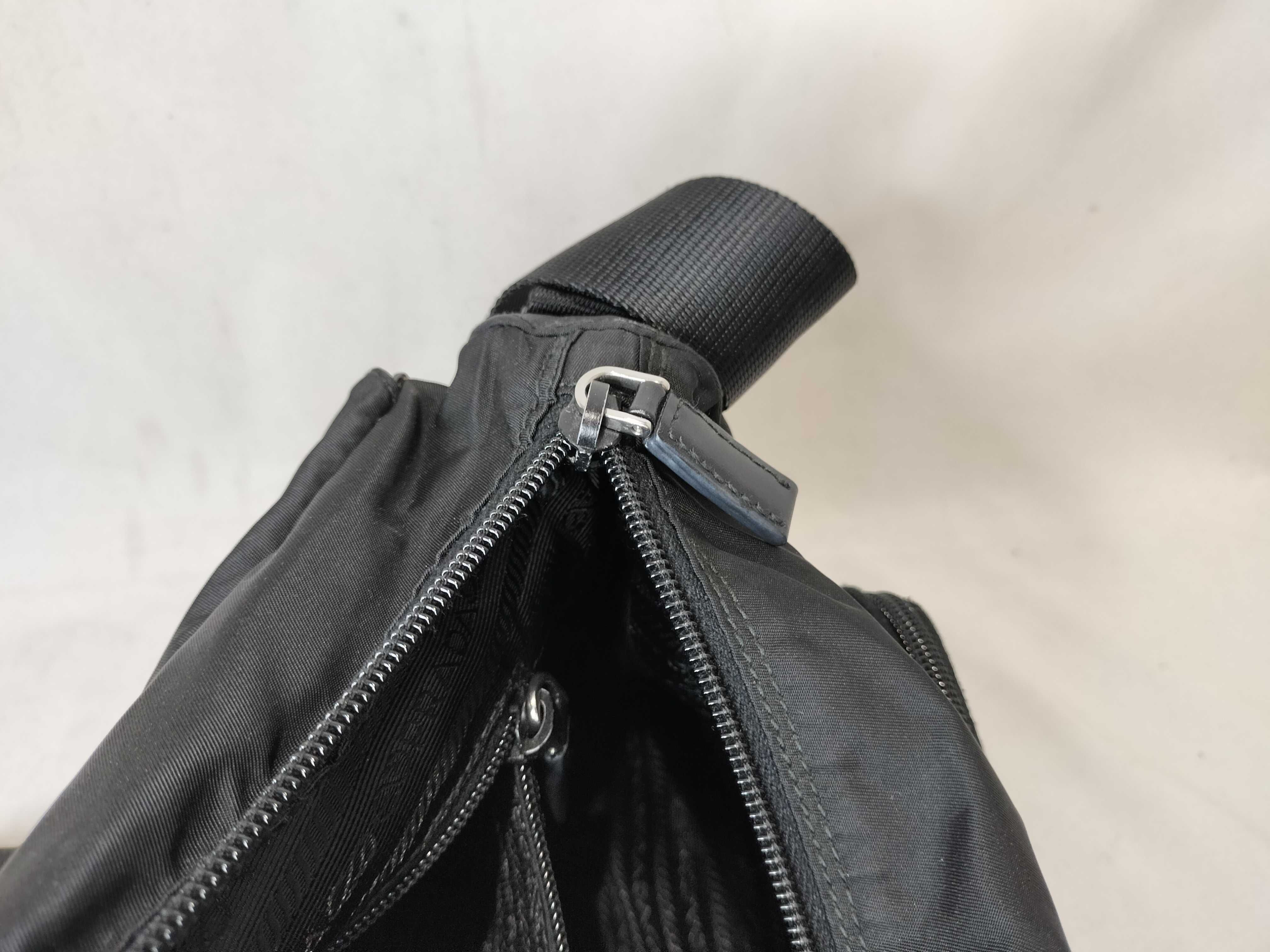 Nylon Messenger Bag Shoulder Bag — view 14