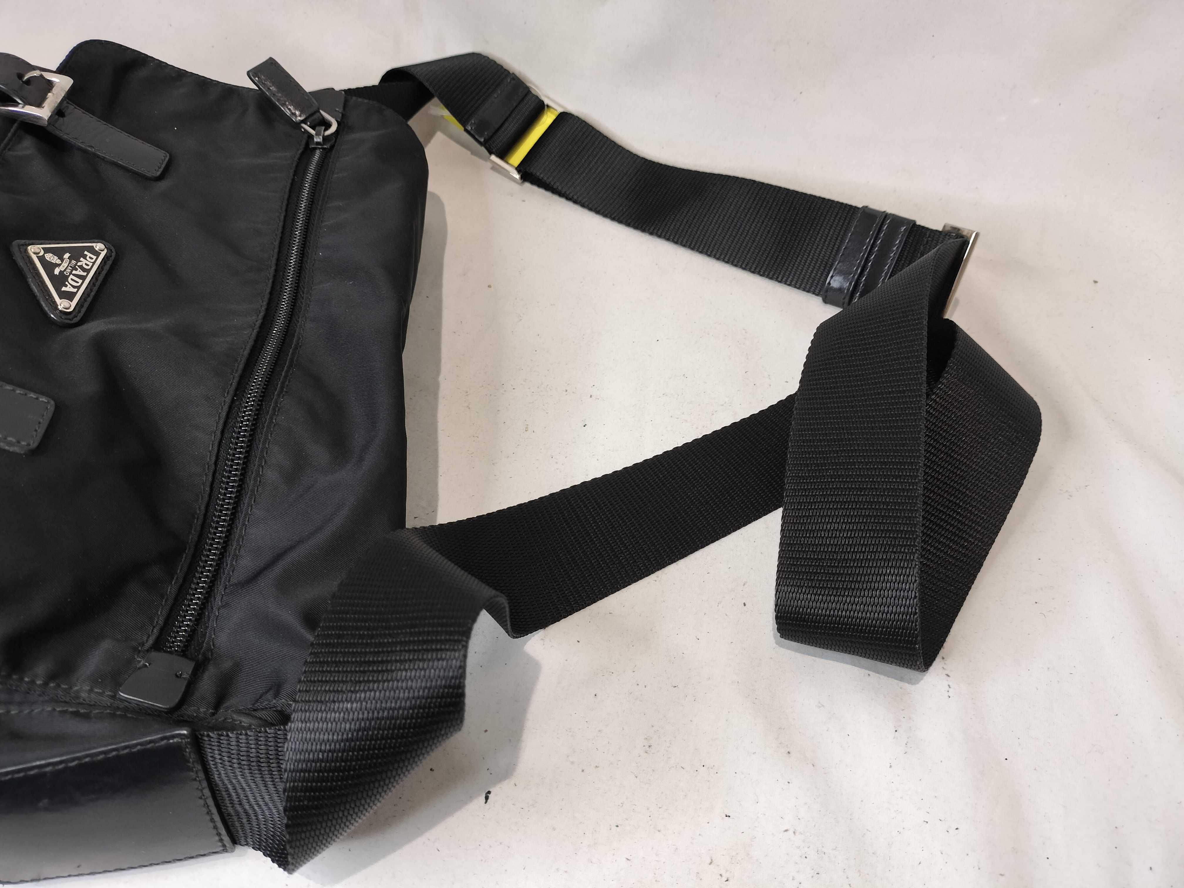 Nylon Messenger Bag Shoulder Bag — view 4