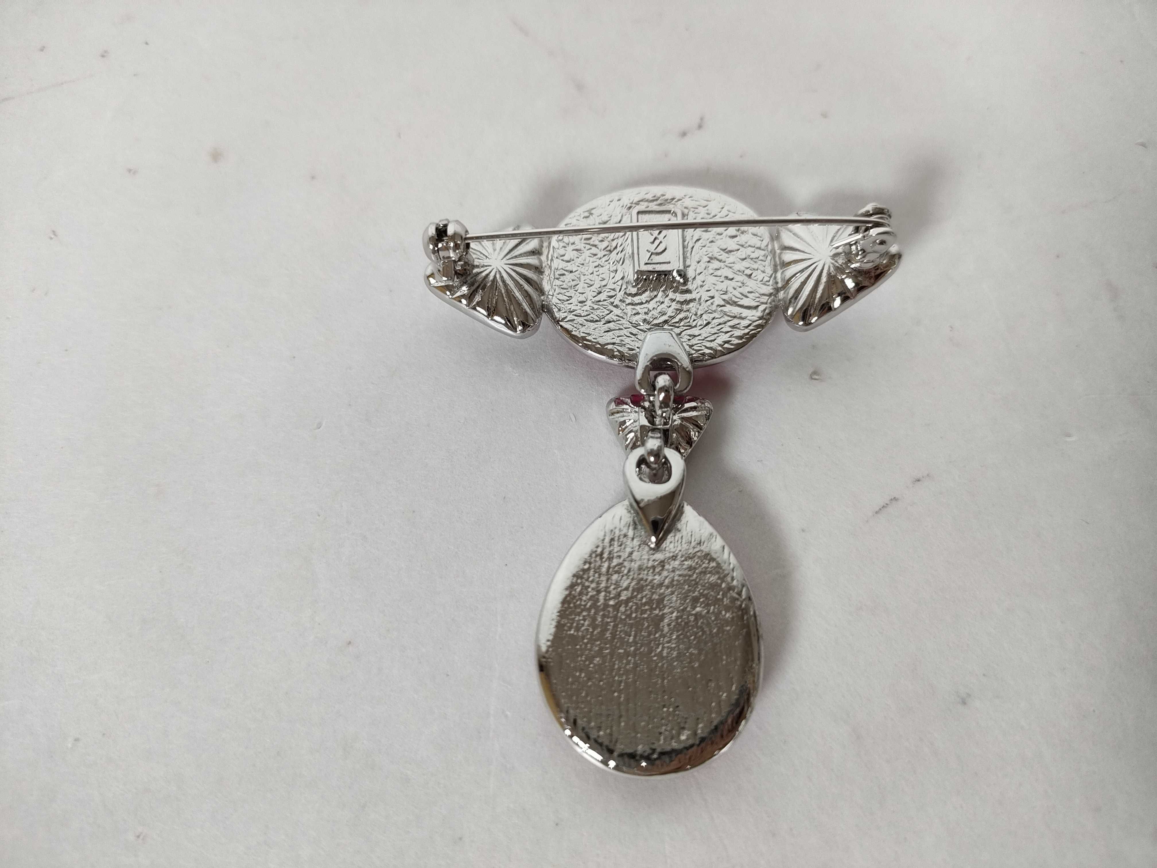 colored stone brooch — view 2