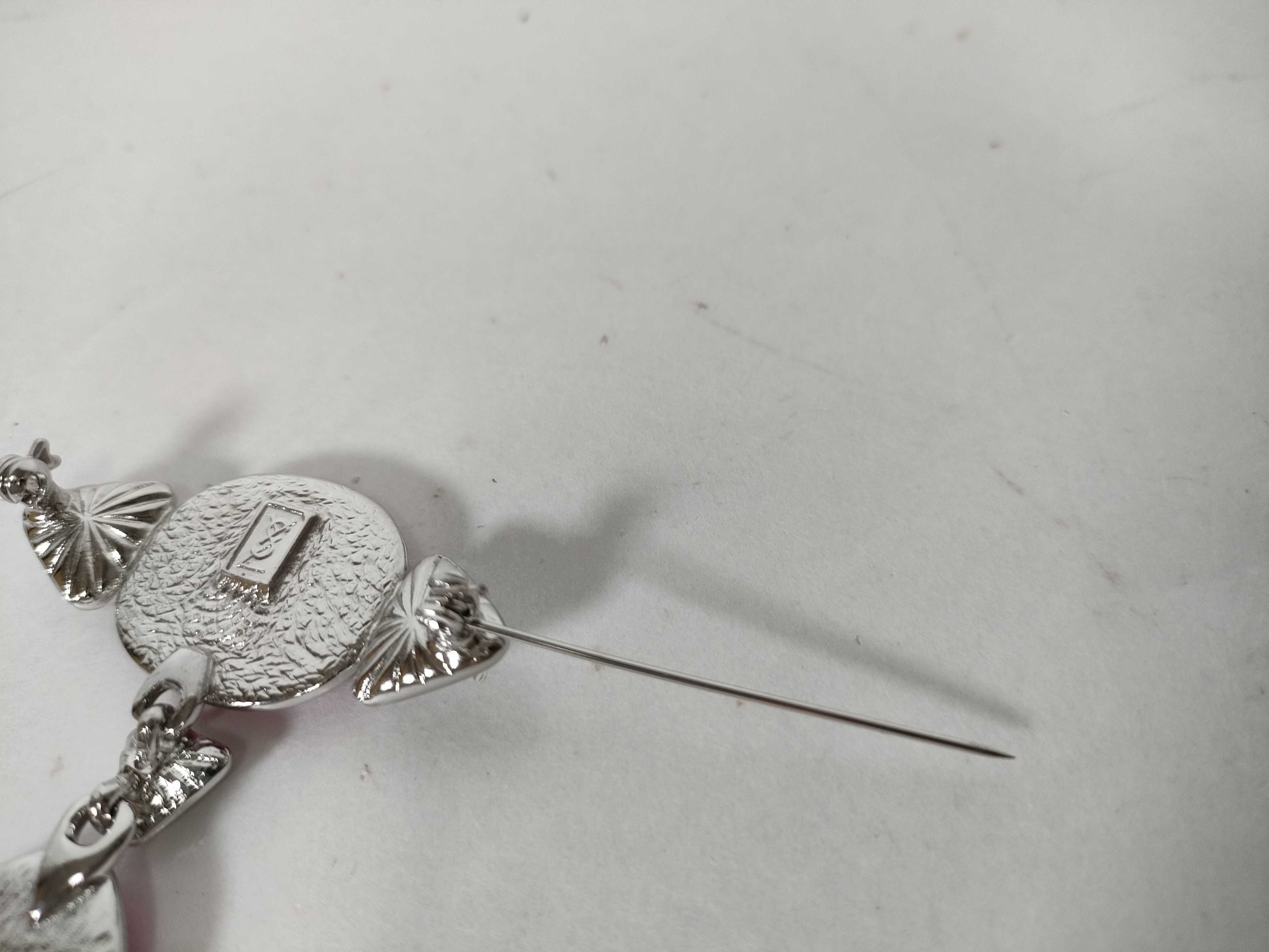 colored stone brooch — view 5