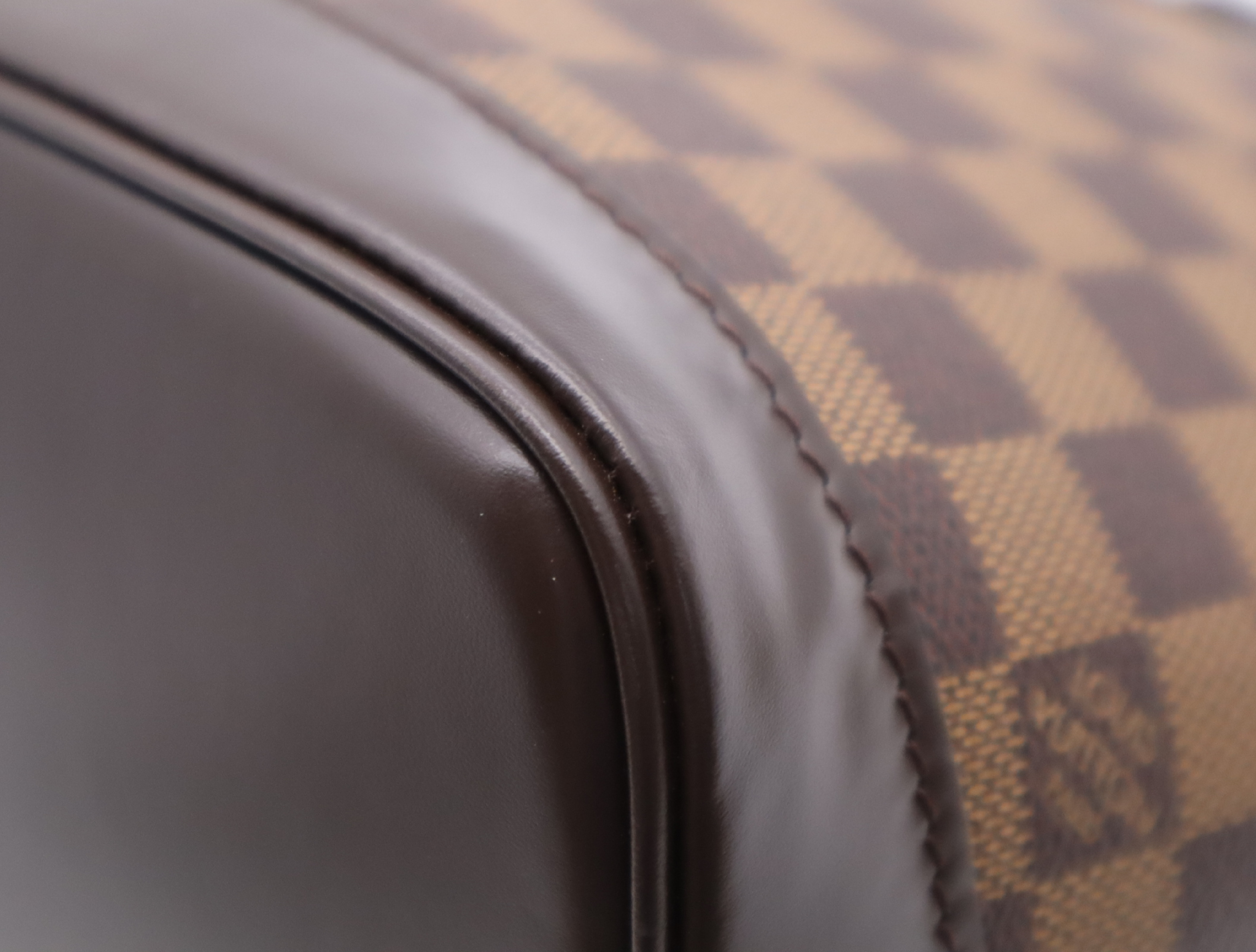 N51131 Damier Alma Handbag with Padlock and 2 Keys — view 7