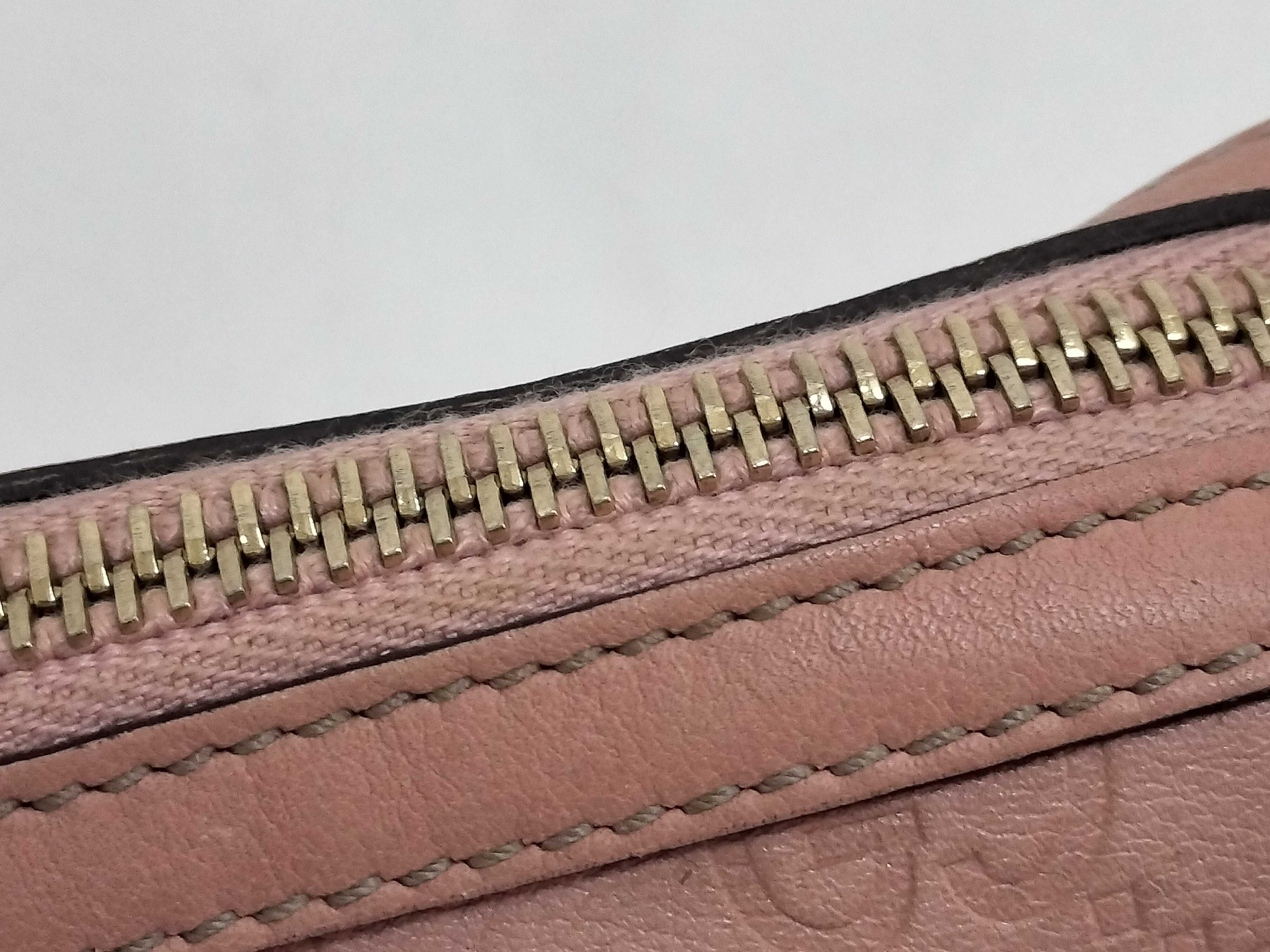 Guccissima Pouch, Gucci Pouch, GG Shima Leather, Heart Charm, Pink Pouch — view 3