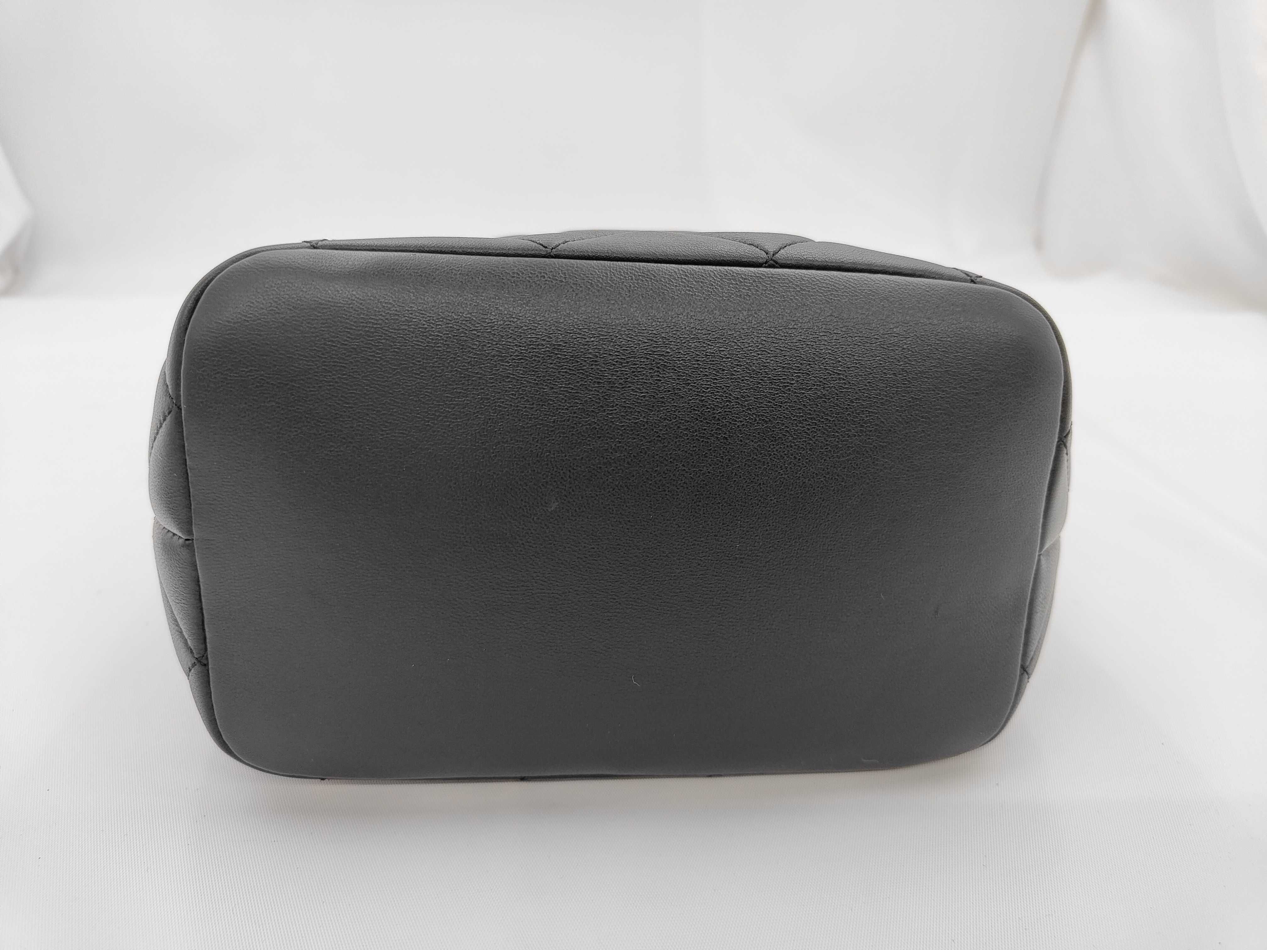 Matelassé Lambskin Black 2-Way Chain Shoulder Bag — view 12