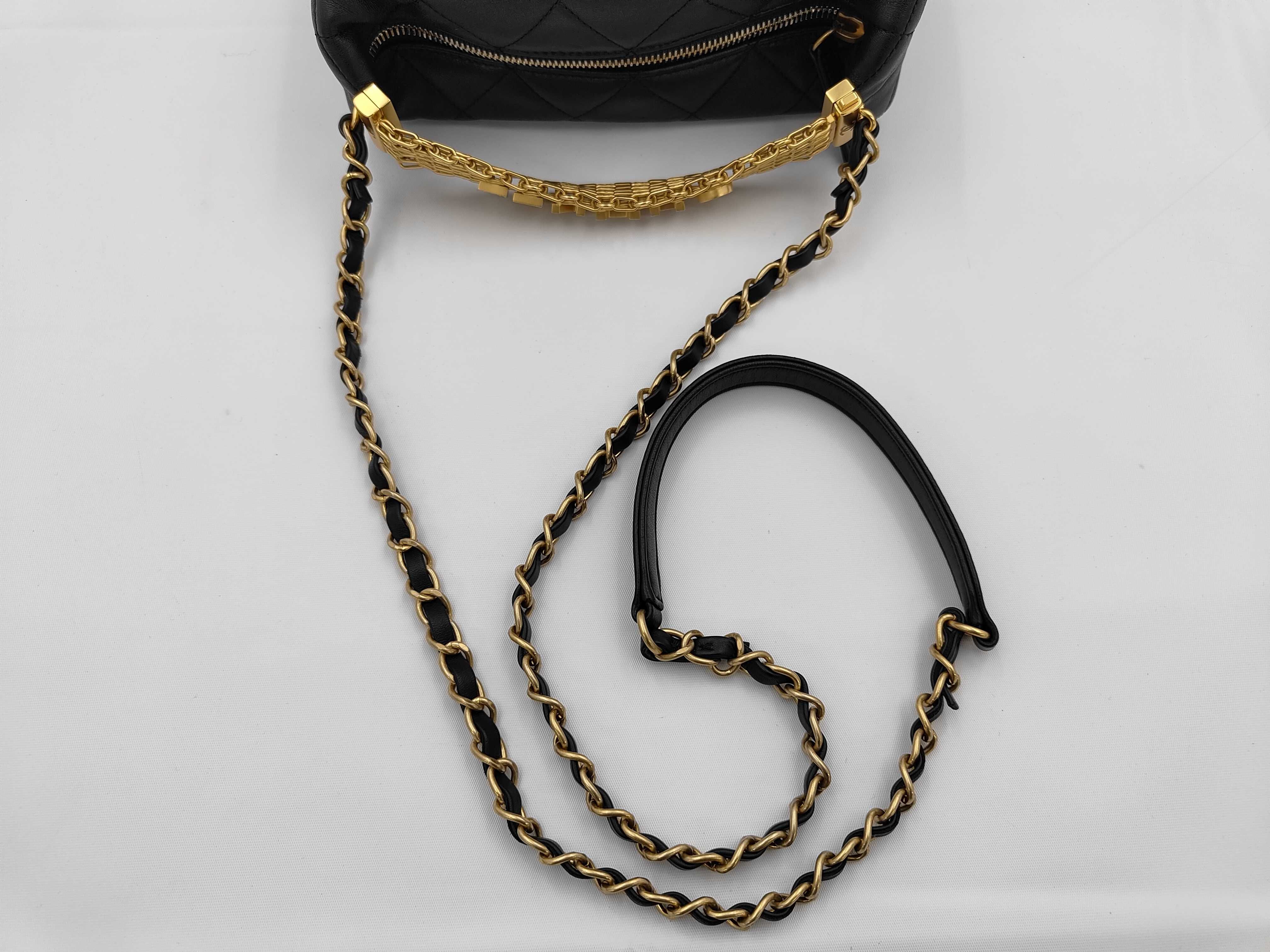 Matelassé Lambskin Black 2-Way Chain Shoulder Bag — view 3