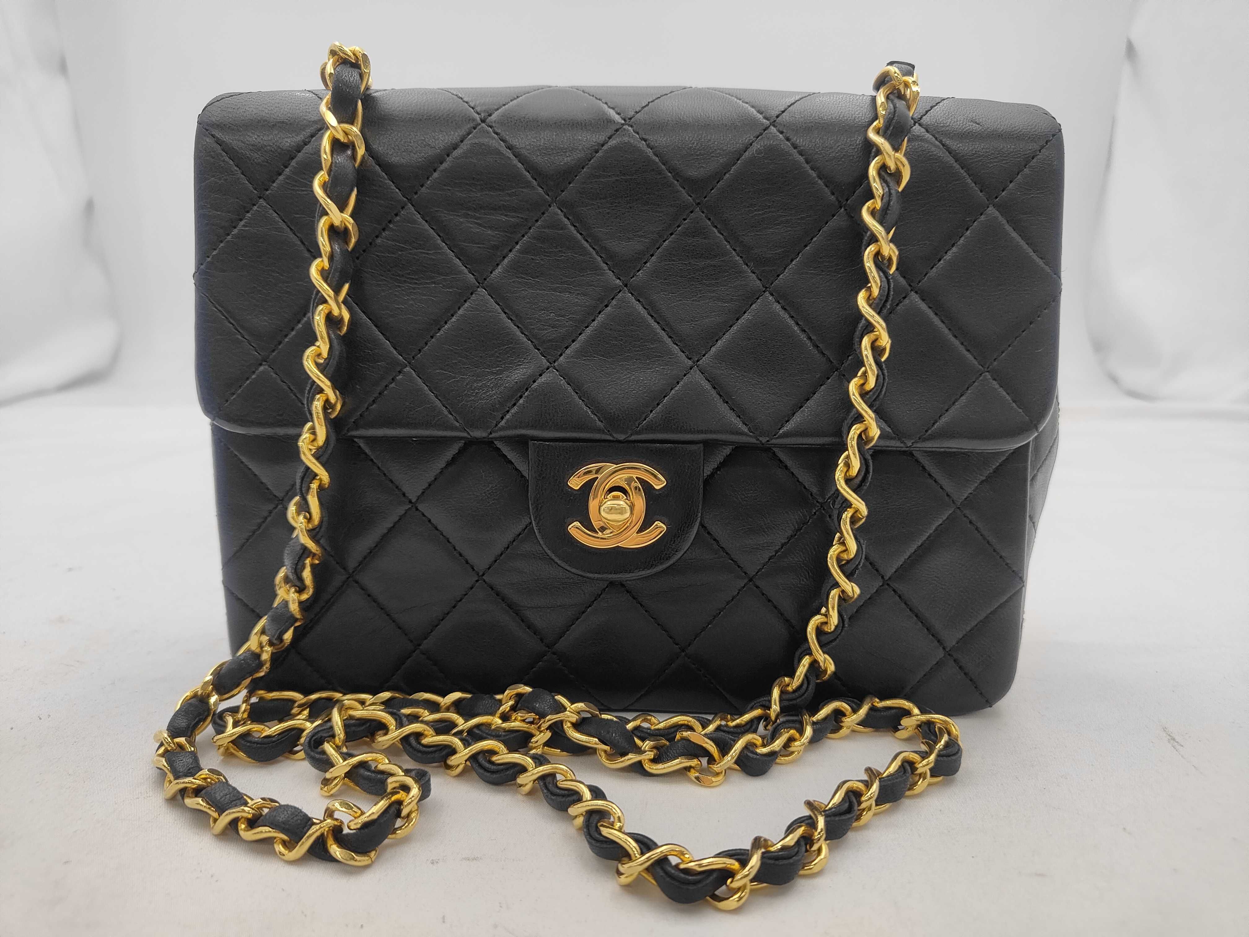 Matelassé 20 Lambskin Shoulder Bag