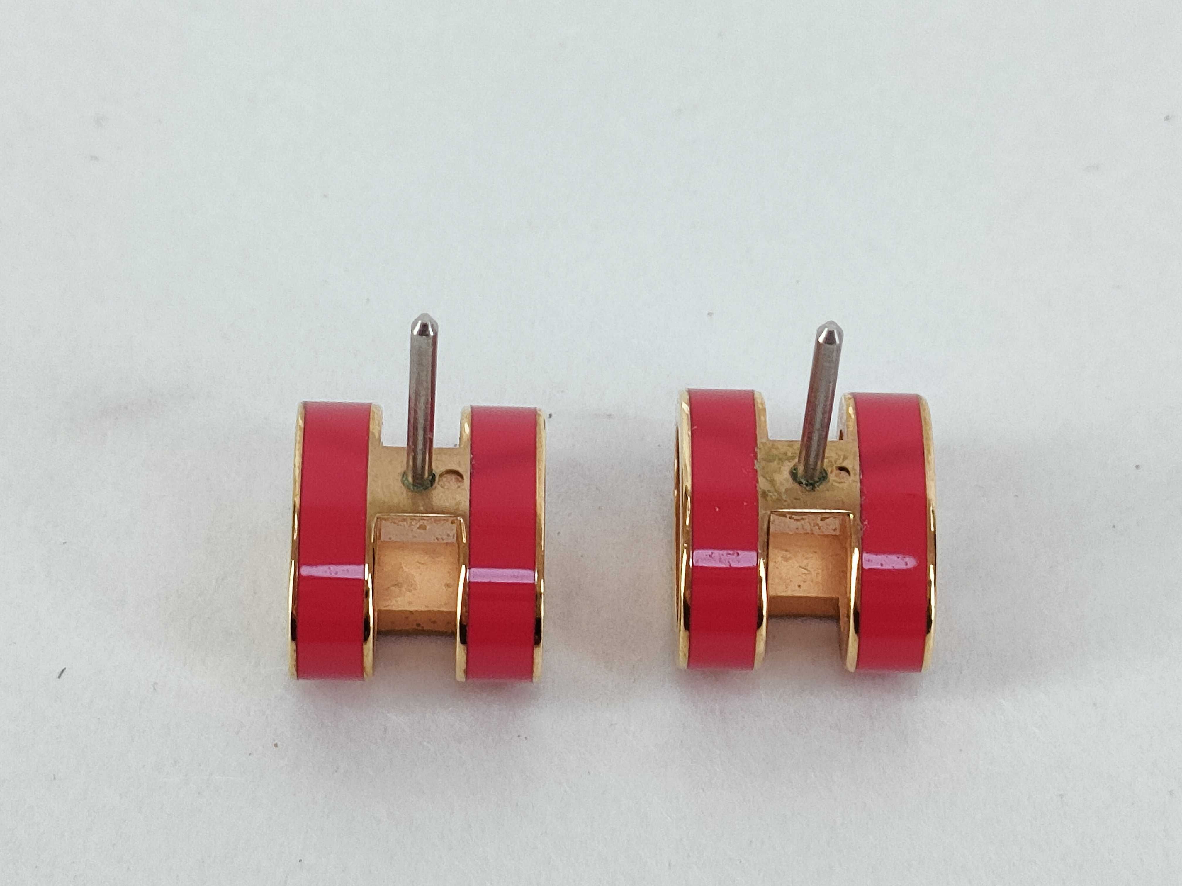 Pop H Gold Earrings — view 2