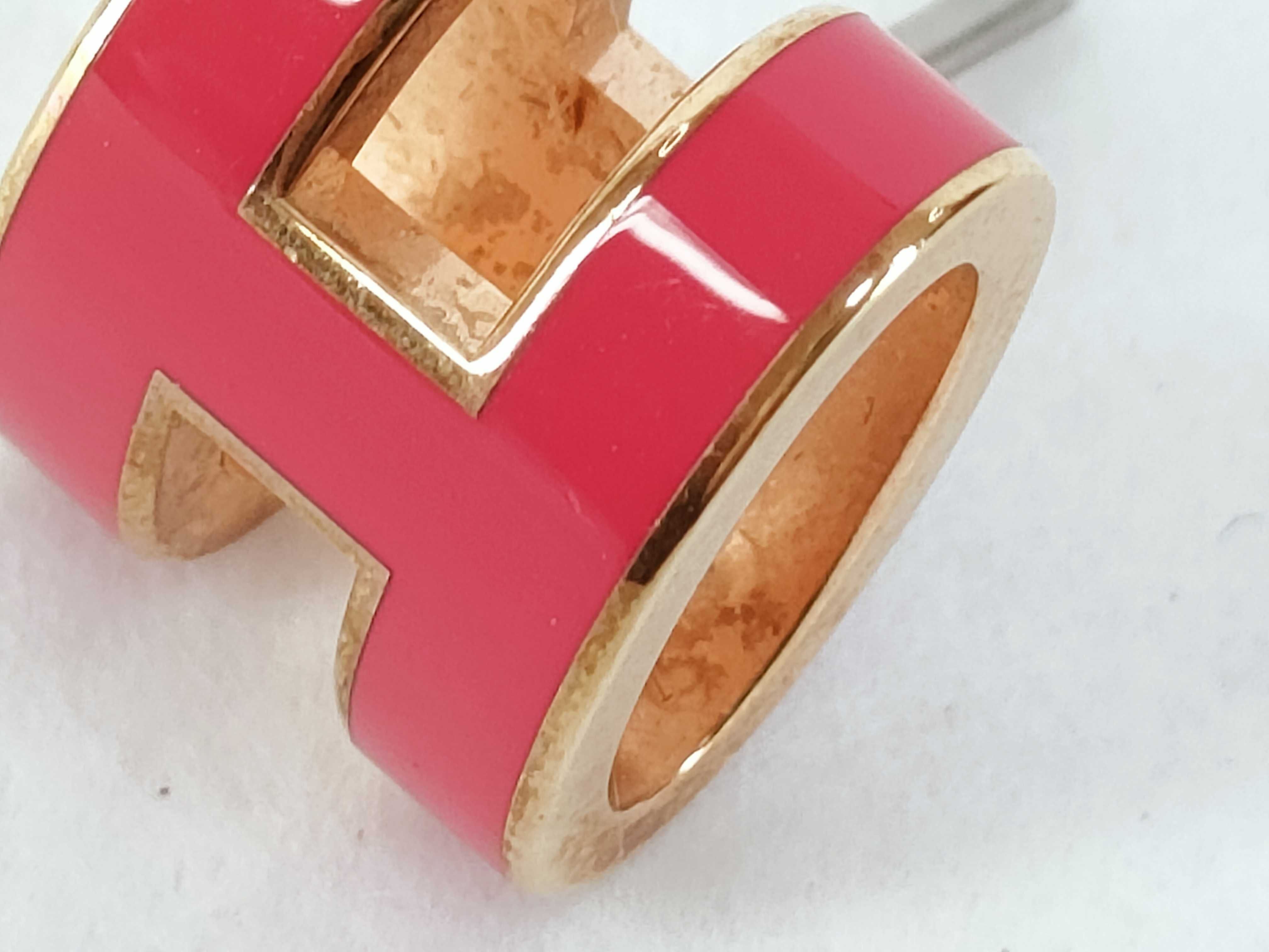 Pop H Gold Earrings — view 9