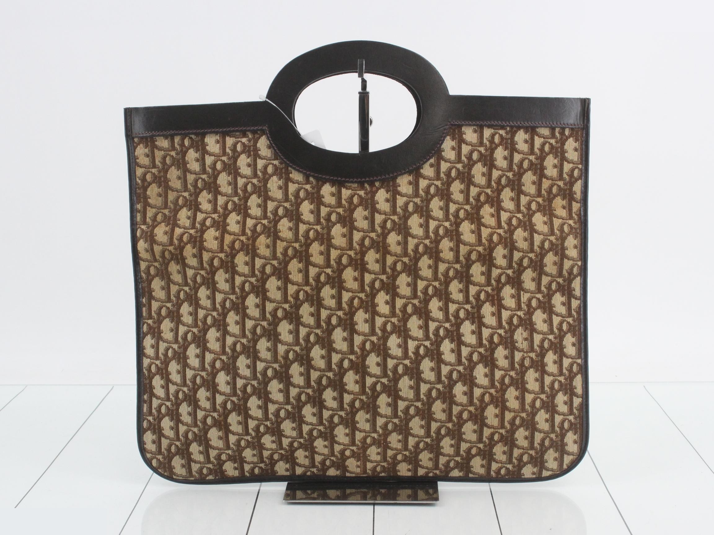handbag — view 2