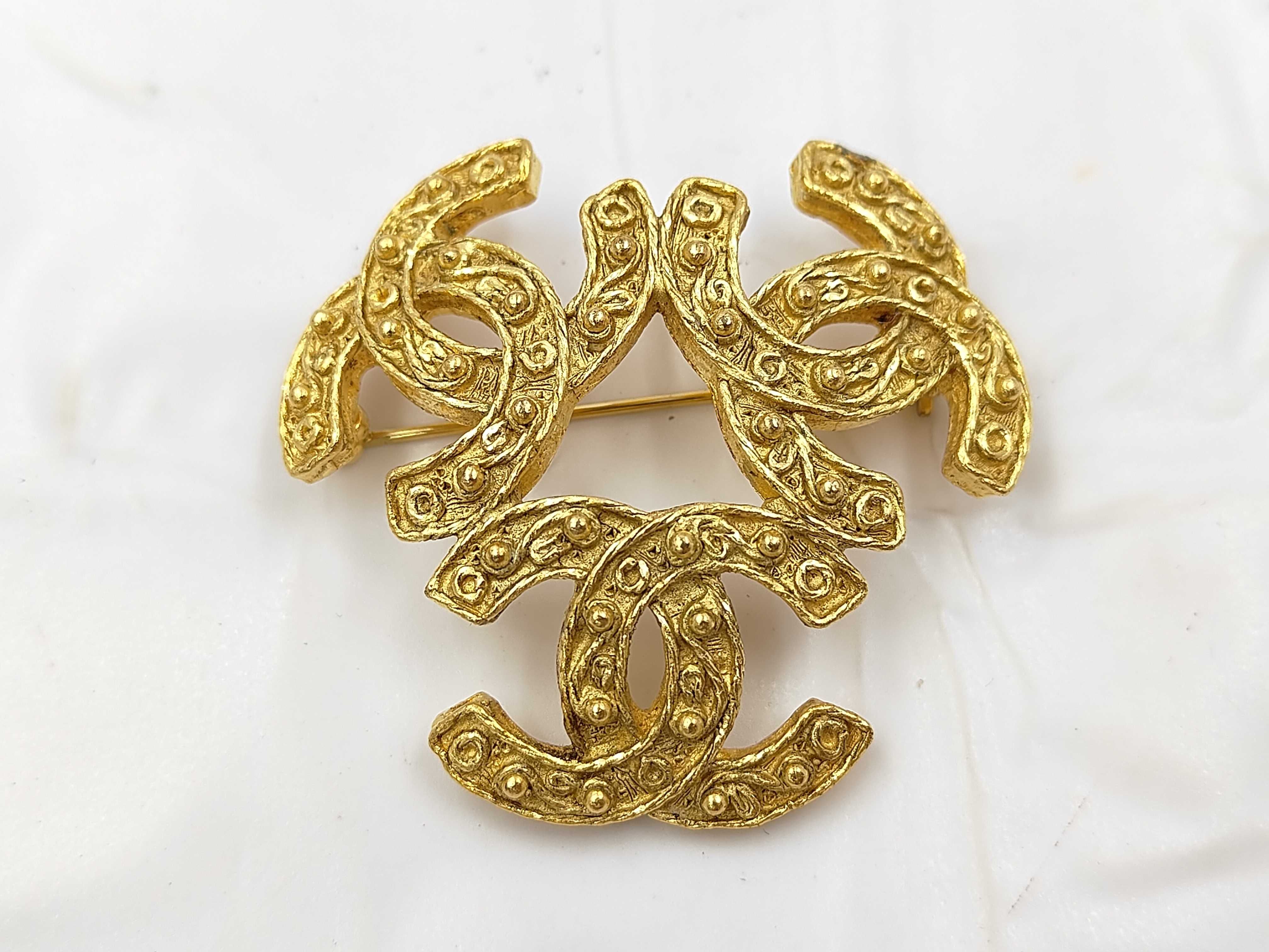 Triple Coco Mark Vintage 94A Brooch