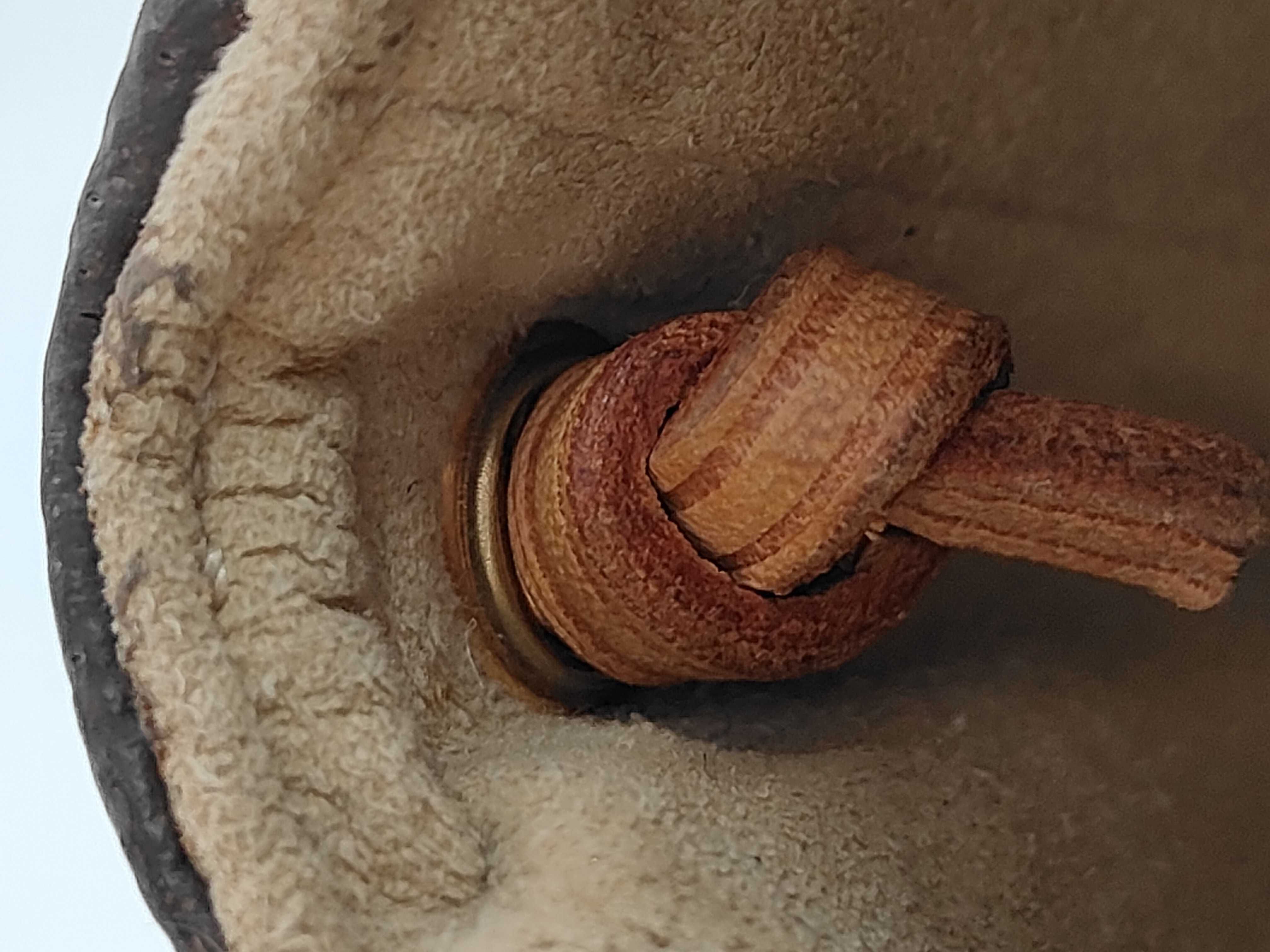 Cancun handbag, corner wear, cracks. — view 7