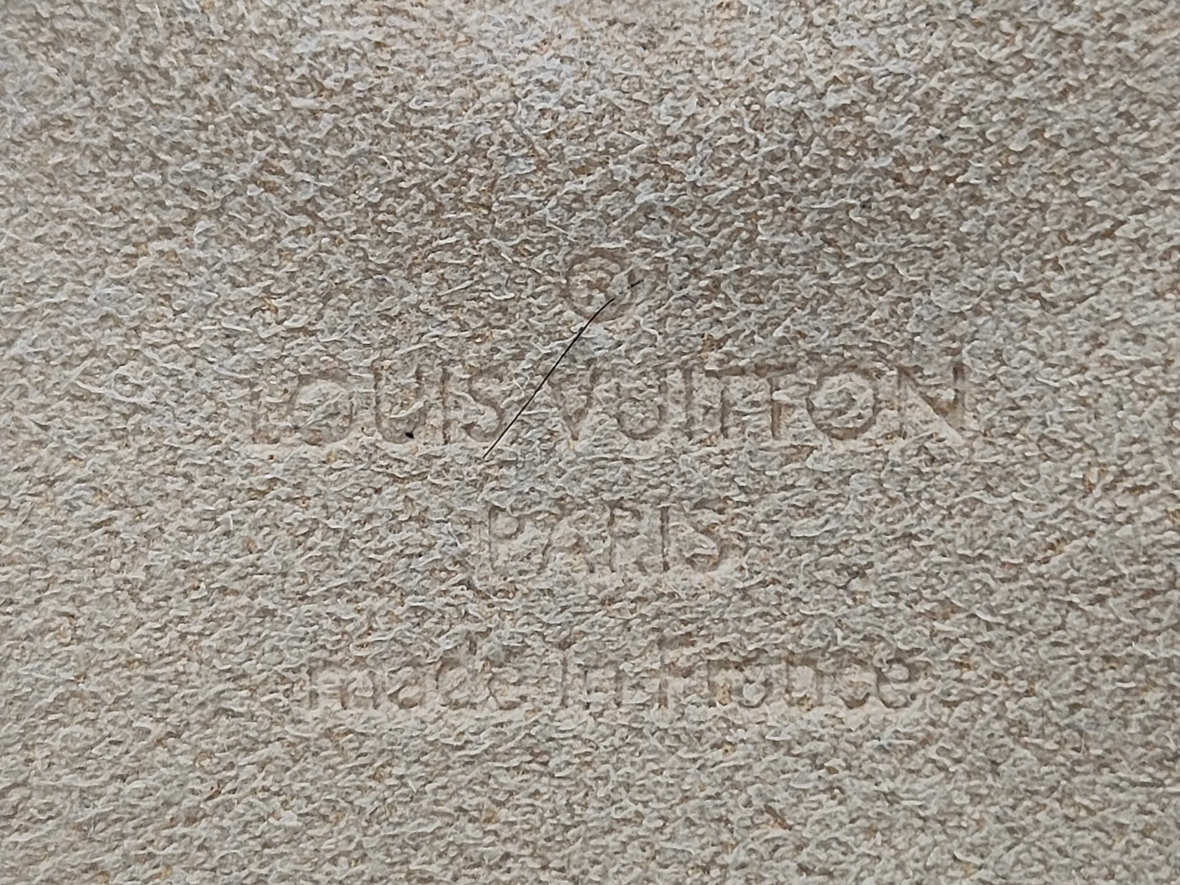 Cancun handbag, corner wear, cracks. — view 9