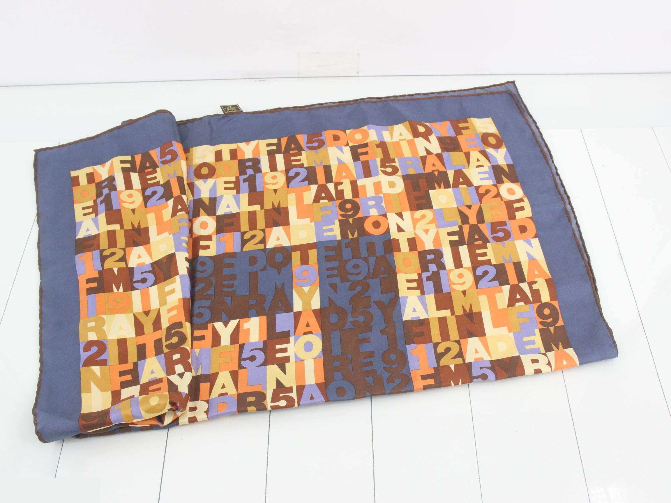 scarf — view 3