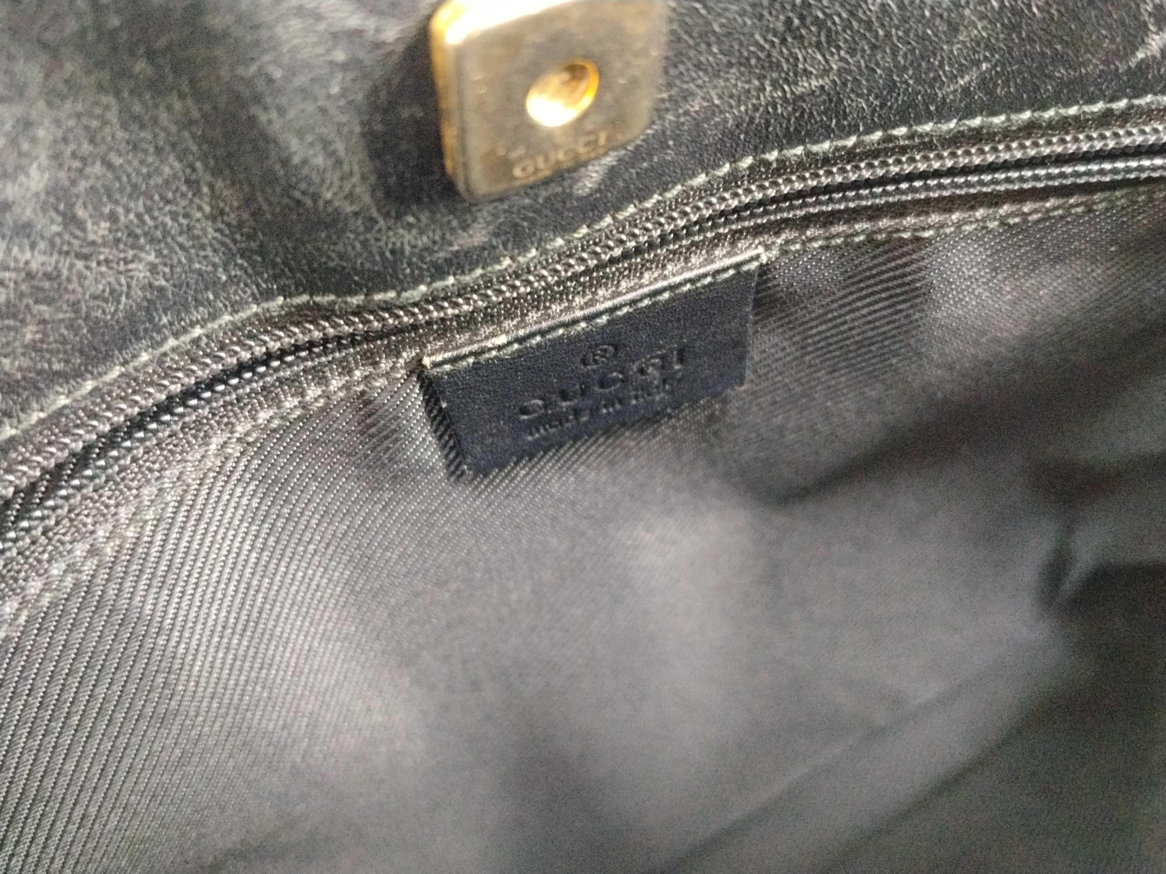 GG Canvas Bag / Gucci Handbag — view 11