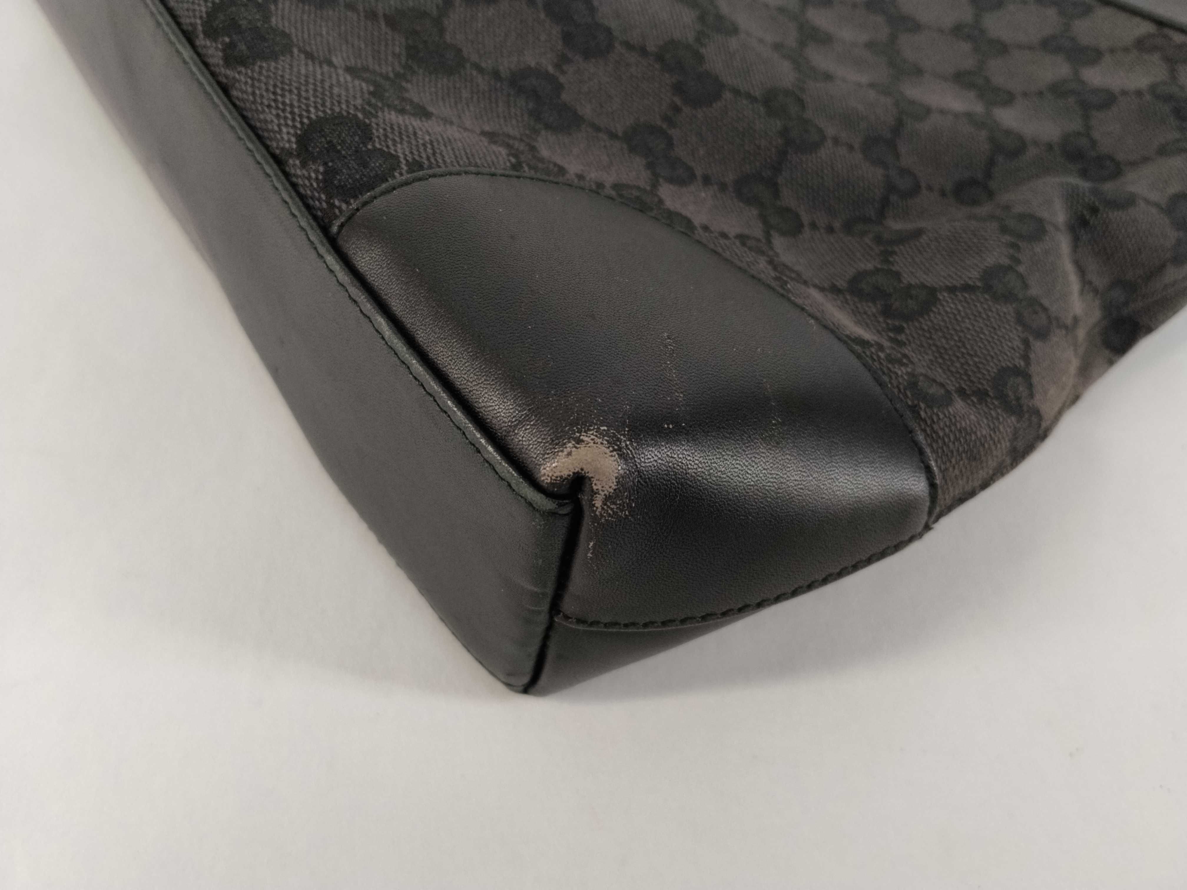 GG Canvas Bag / Gucci Handbag — view 6