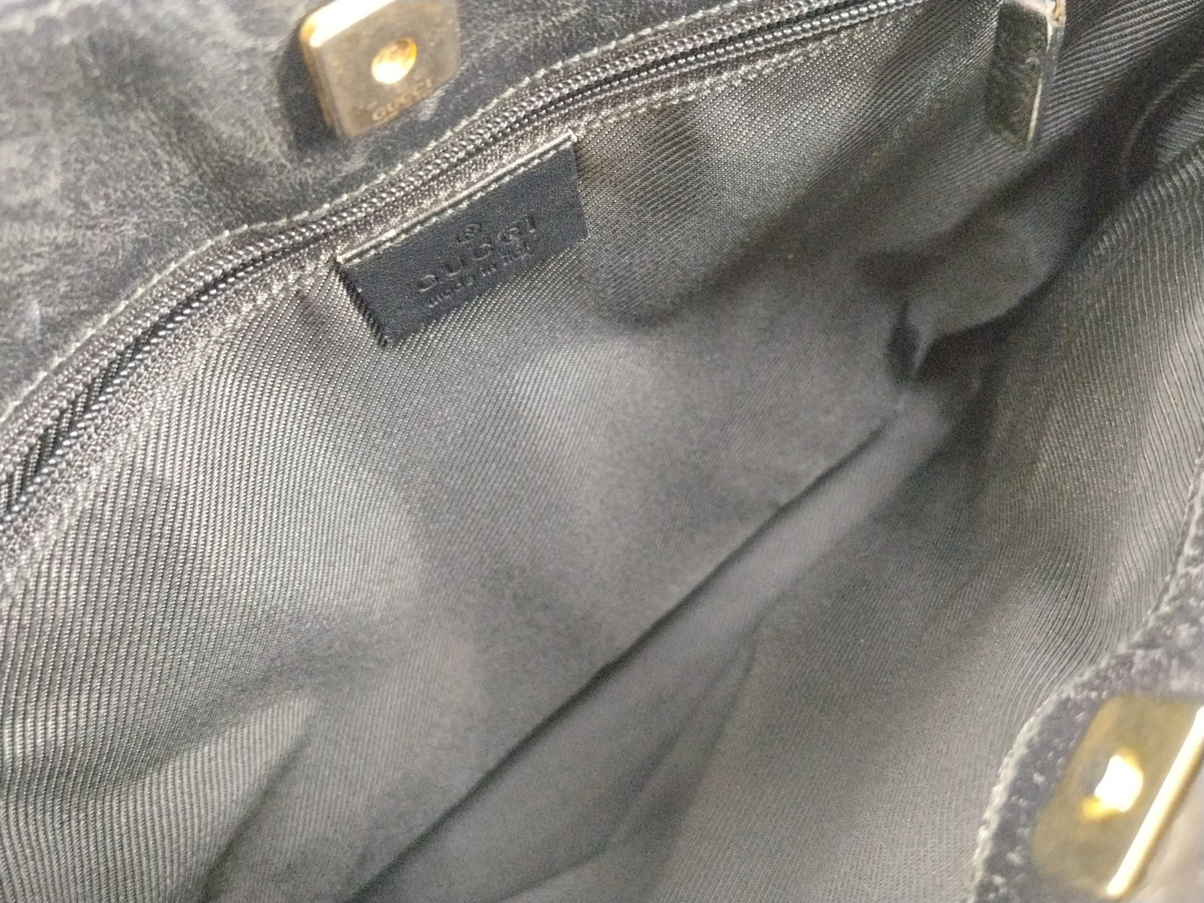 GG Canvas Bag / Gucci Handbag — view 10