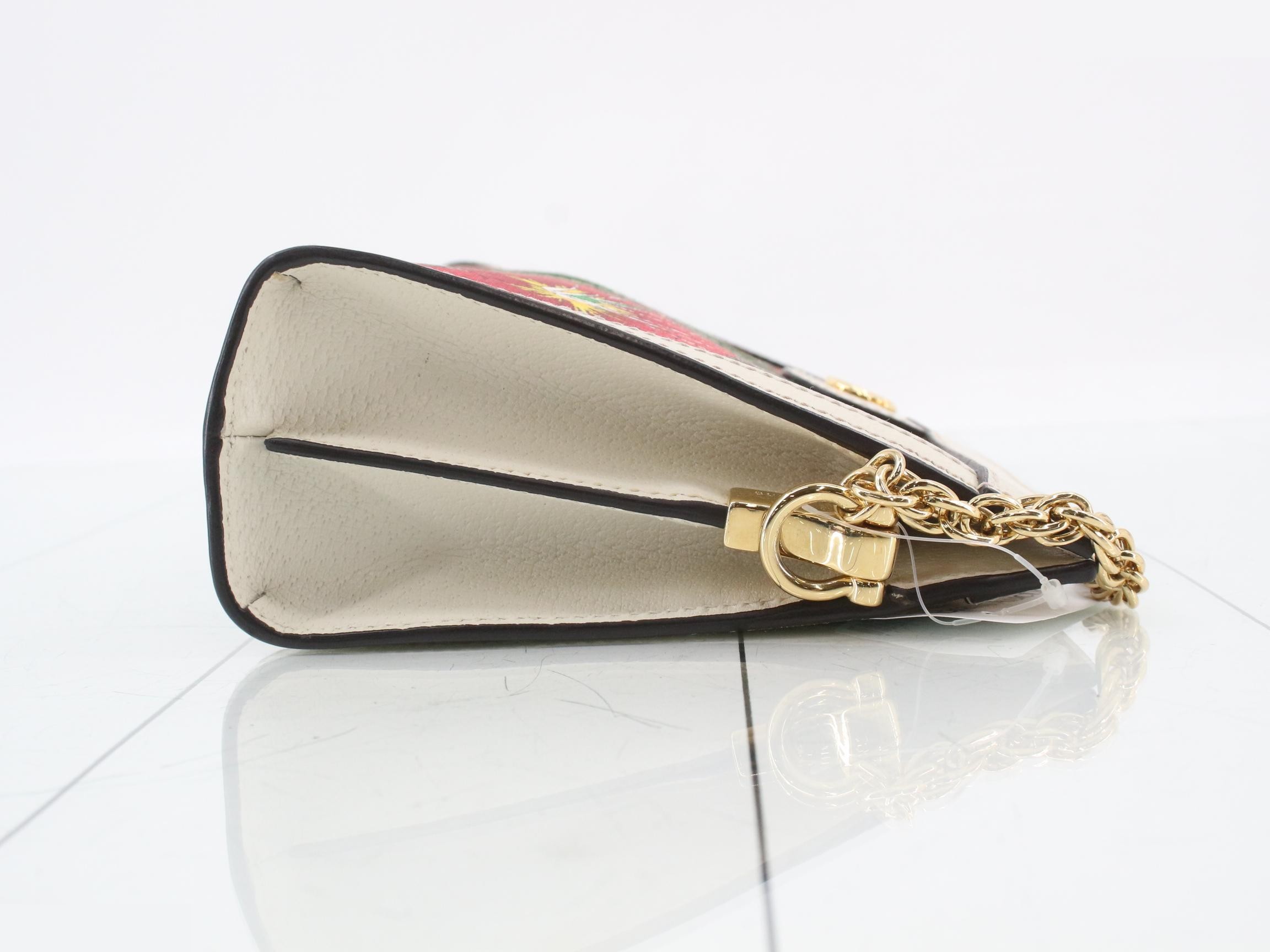 GG Supreme Flora Shoulder Bag — view 3