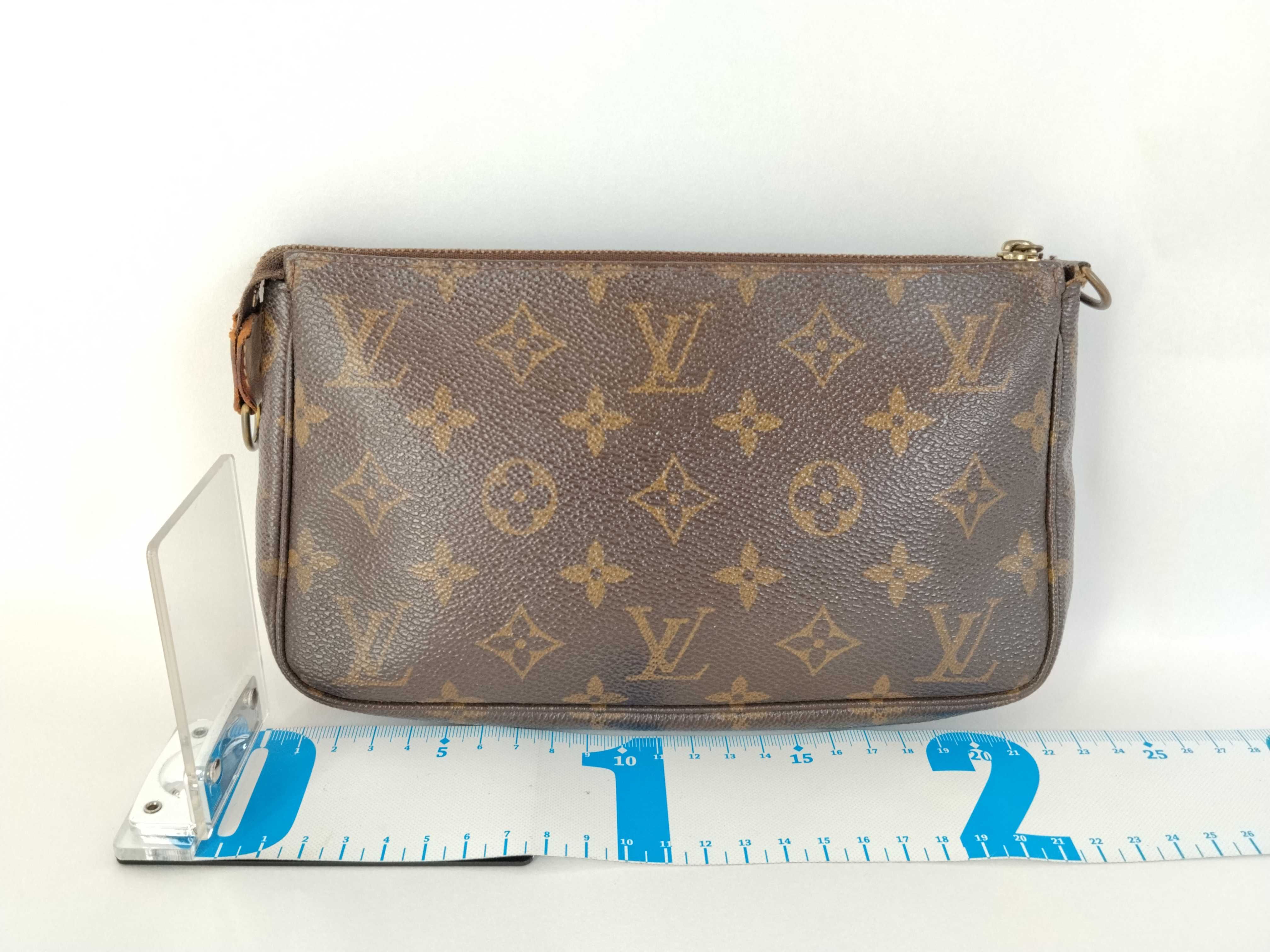 Monogram Pochette Accessoires Monogram M51980 Pouch — view 2