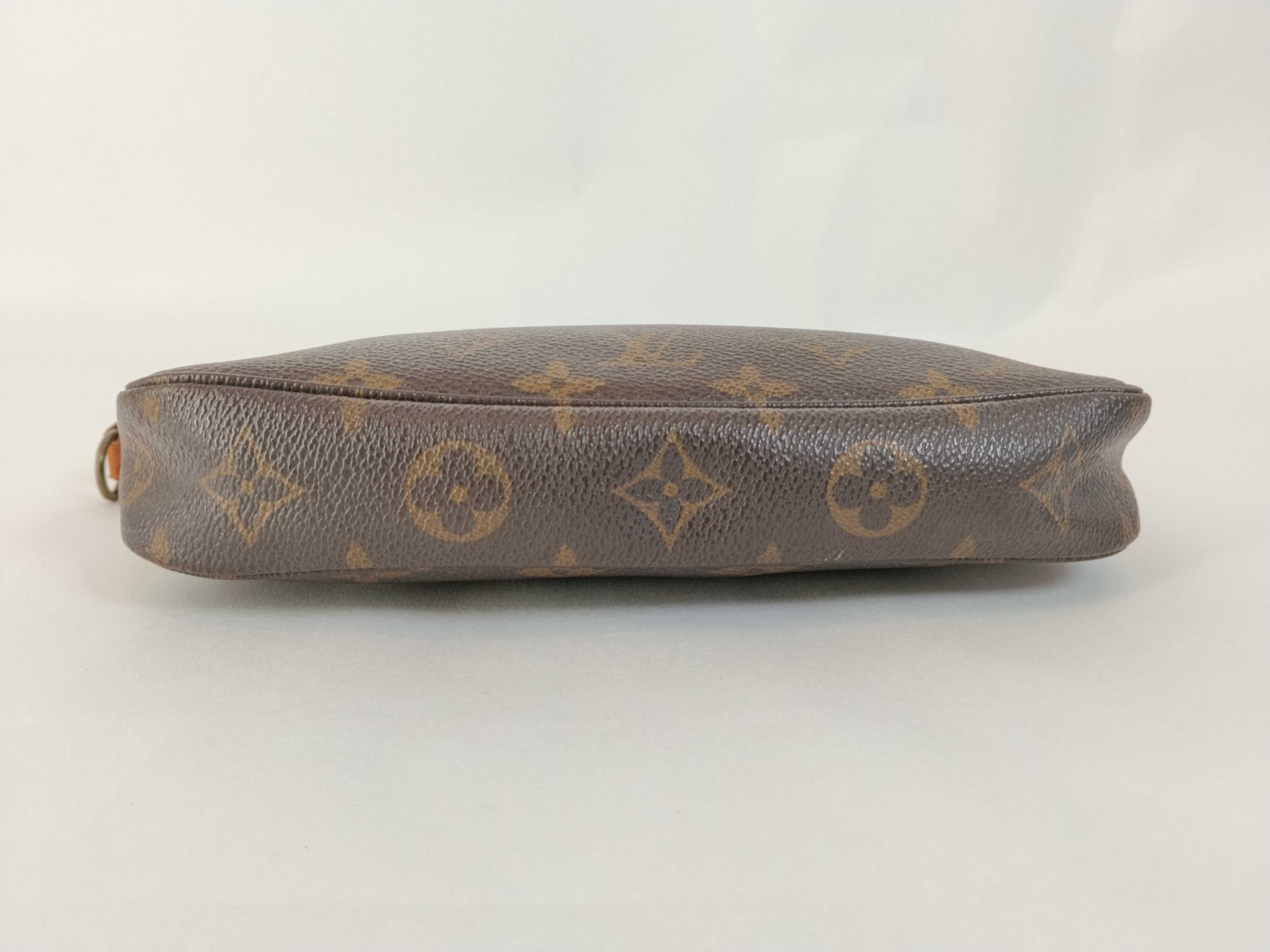 Monogram Pochette Accessoires Monogram M51980 Pouch — view 4