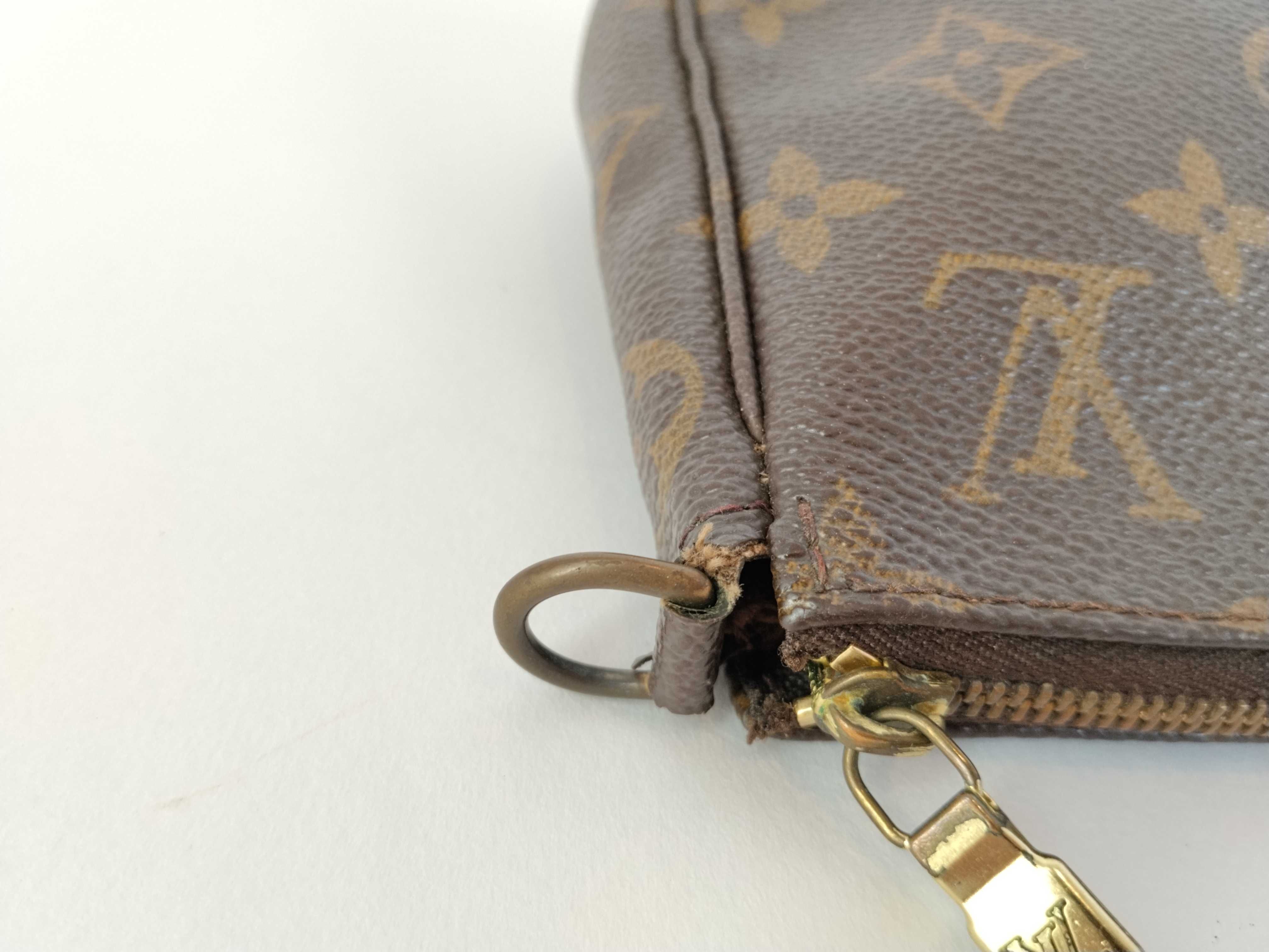 Monogram Pochette Accessoires Monogram M51980 Pouch — view 6