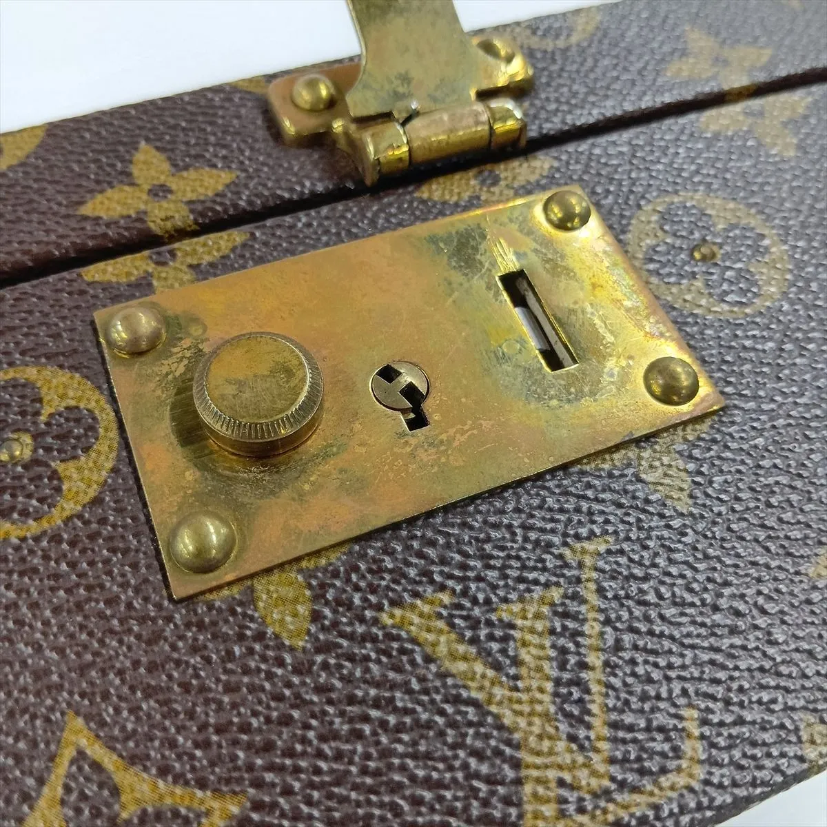 Monogram Boite à Tou M47236, serial number unknown, brown. — view 13