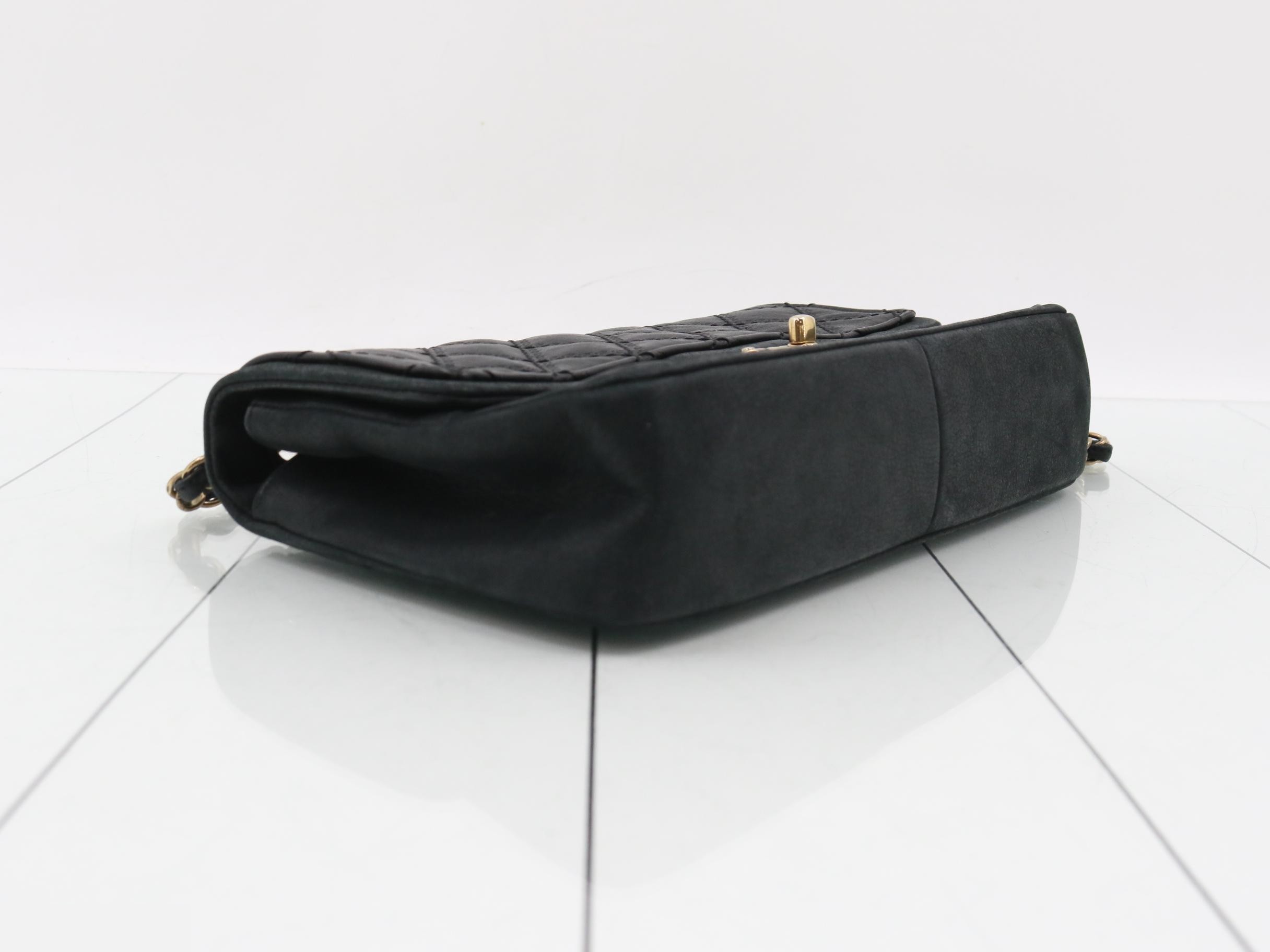 quilted Matelassé chain shoulder bag, serial number 19 series. — view 5