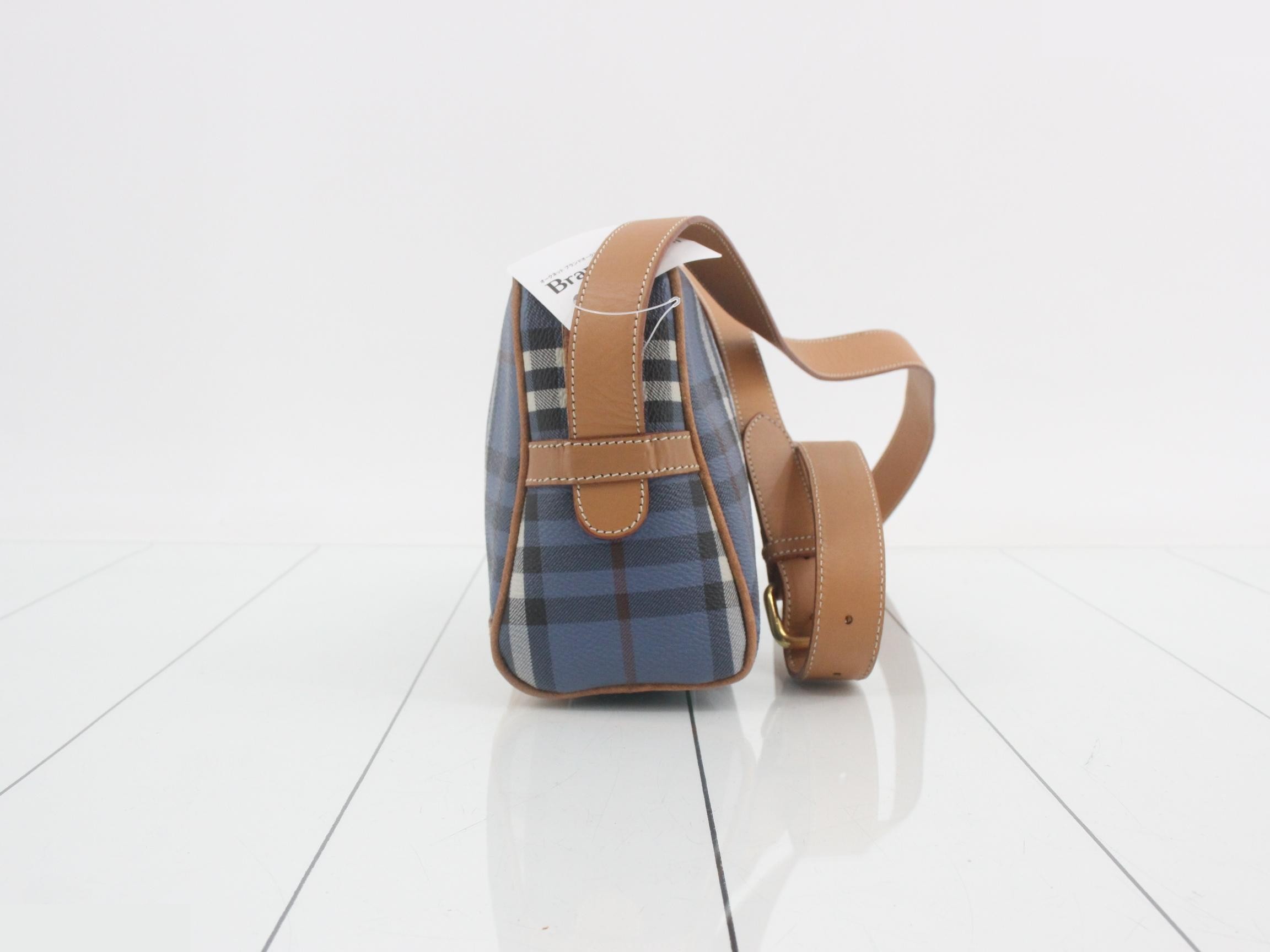 women's shoulder bag, blue, small, leather, crossbody style. — view 3