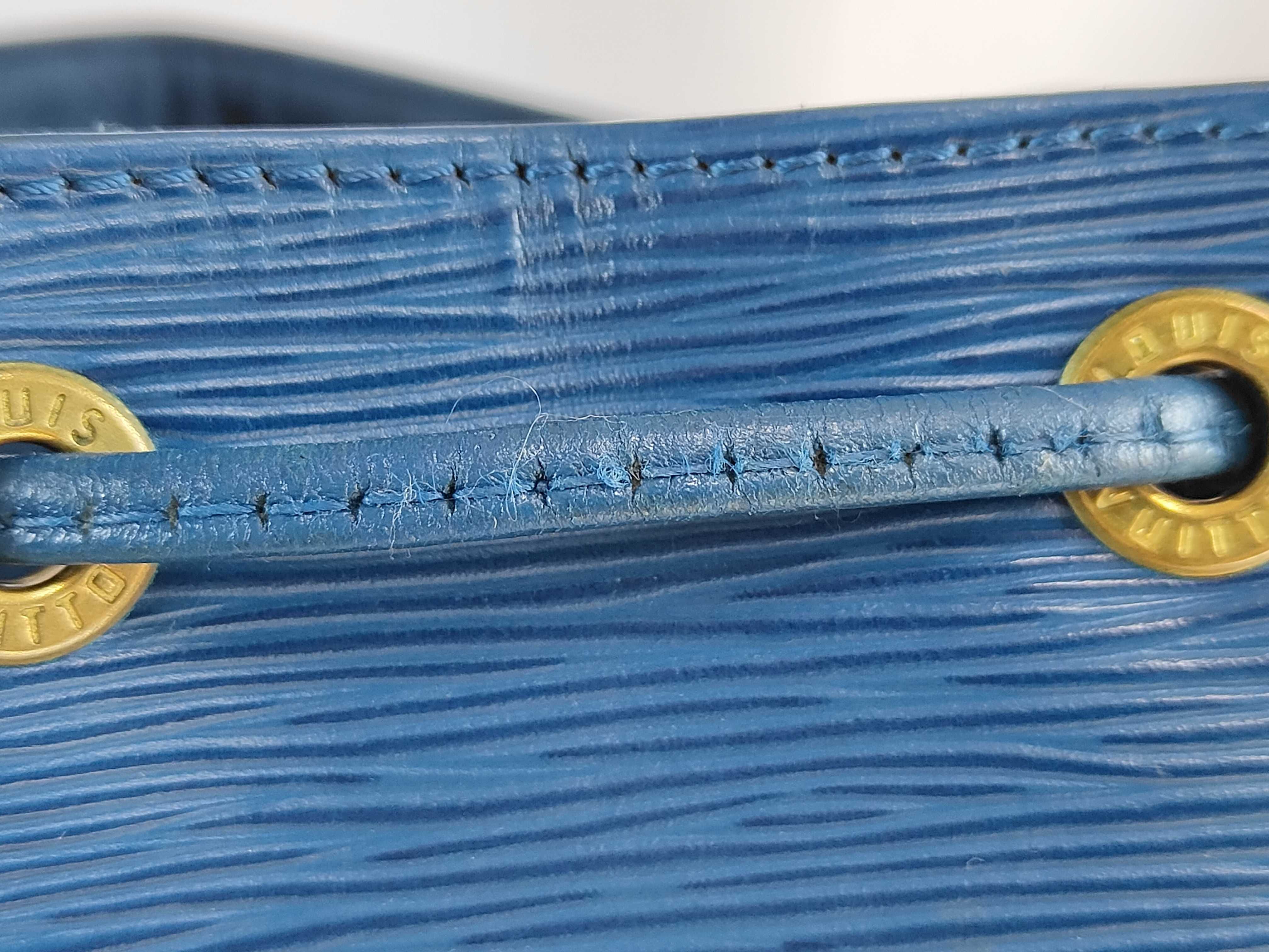 Epi Noé Epi Shoulder Bag — view 11