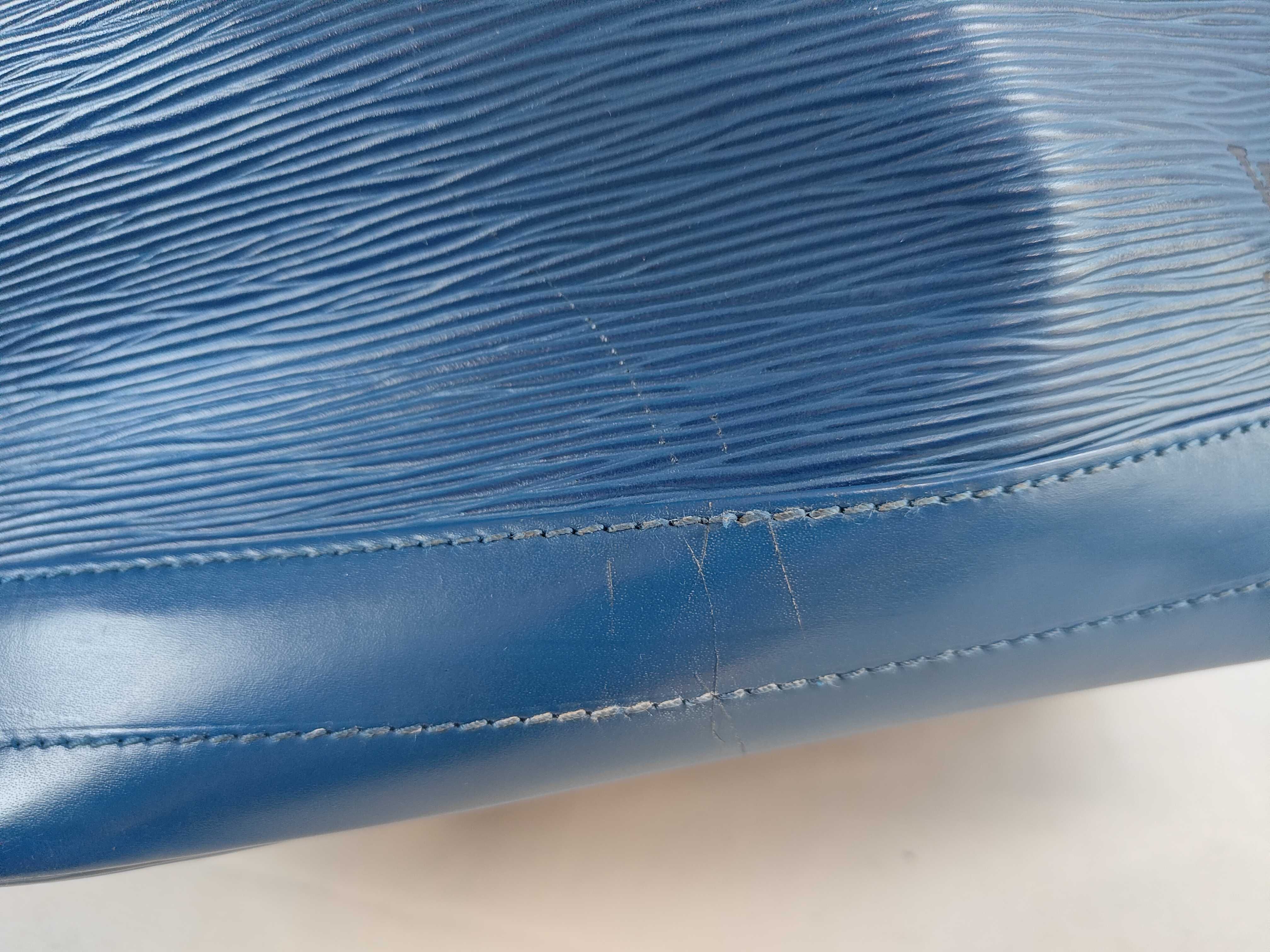 Epi Noé Epi Shoulder Bag — view 12