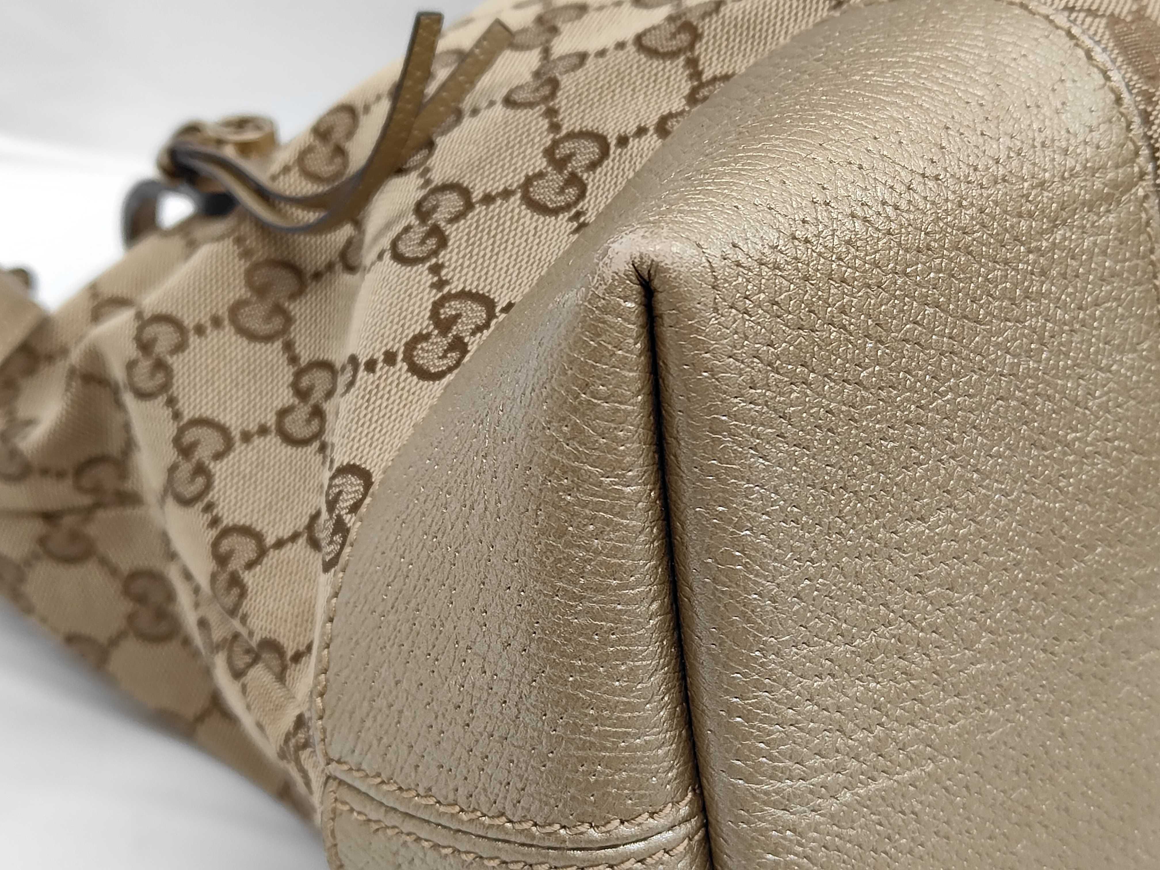 GG Supreme Canvas Tote Bag Gold — view 5