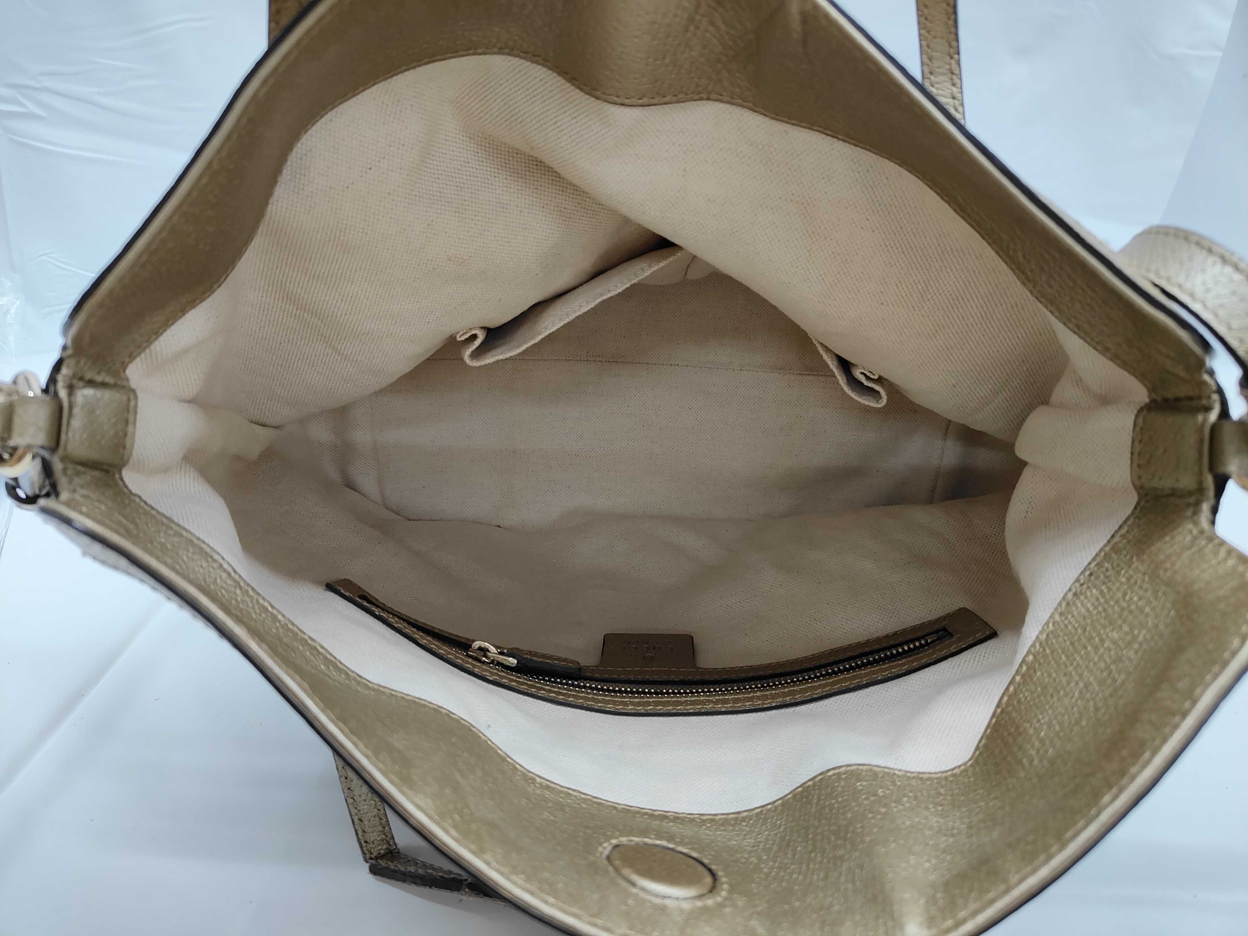 GG Supreme Canvas Tote Bag Gold — view 6