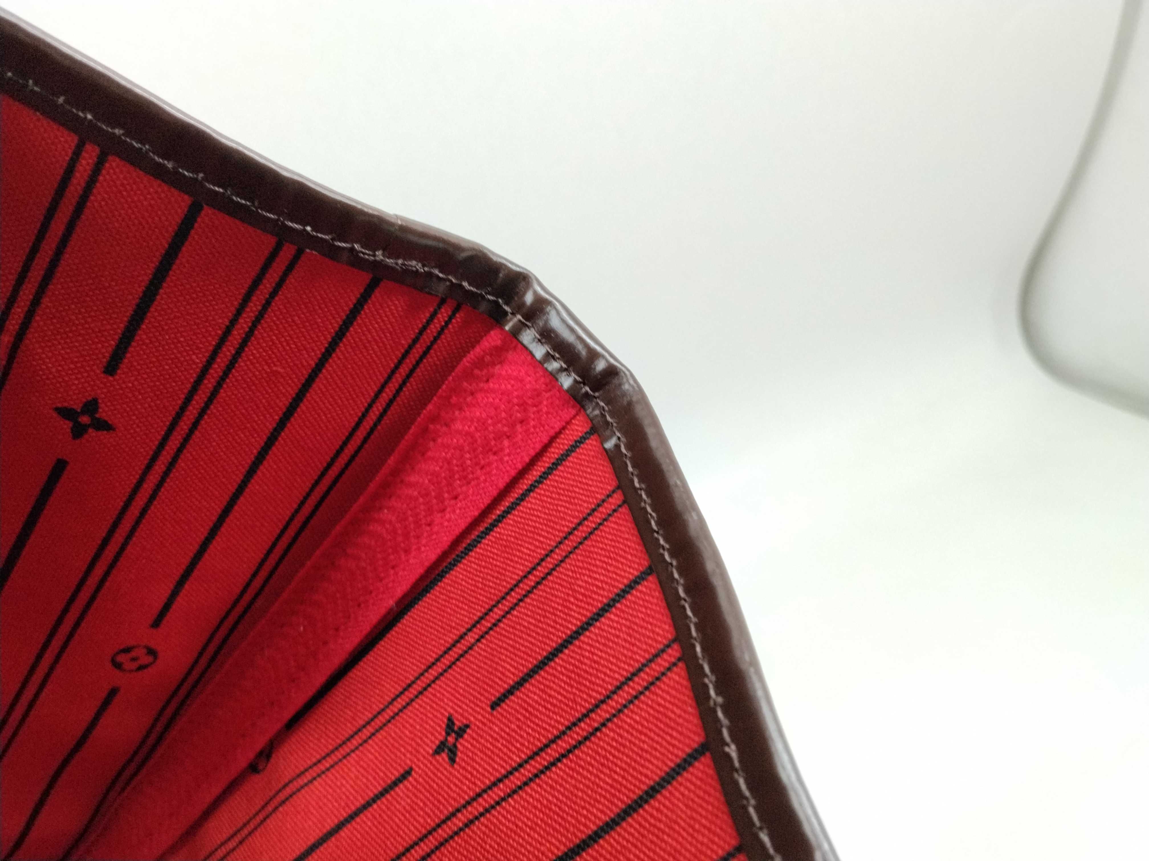 Damier Neverfull MM Tote Bag — view 11